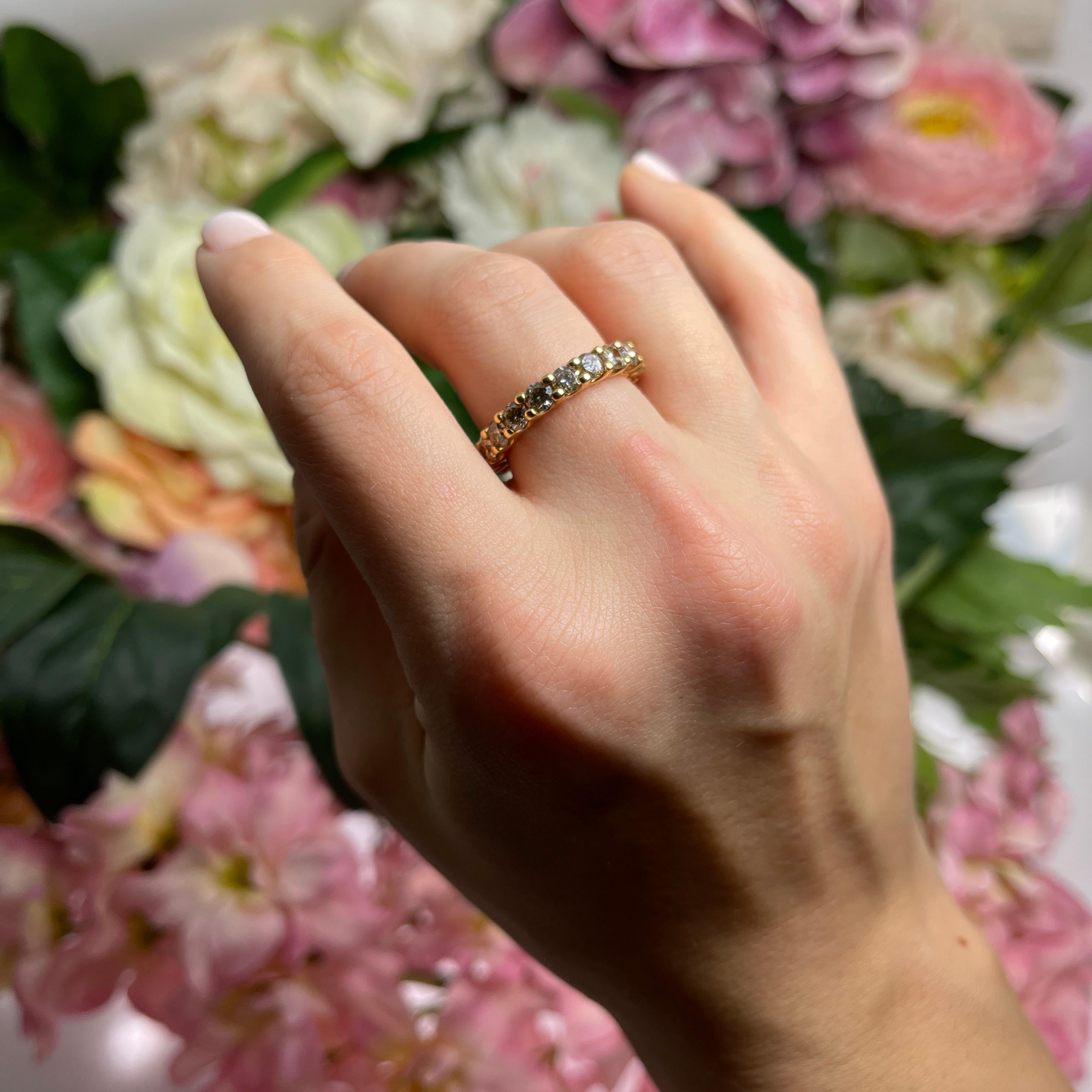 18K Rose Gold Ring with Brown Diamonds For Sale 1