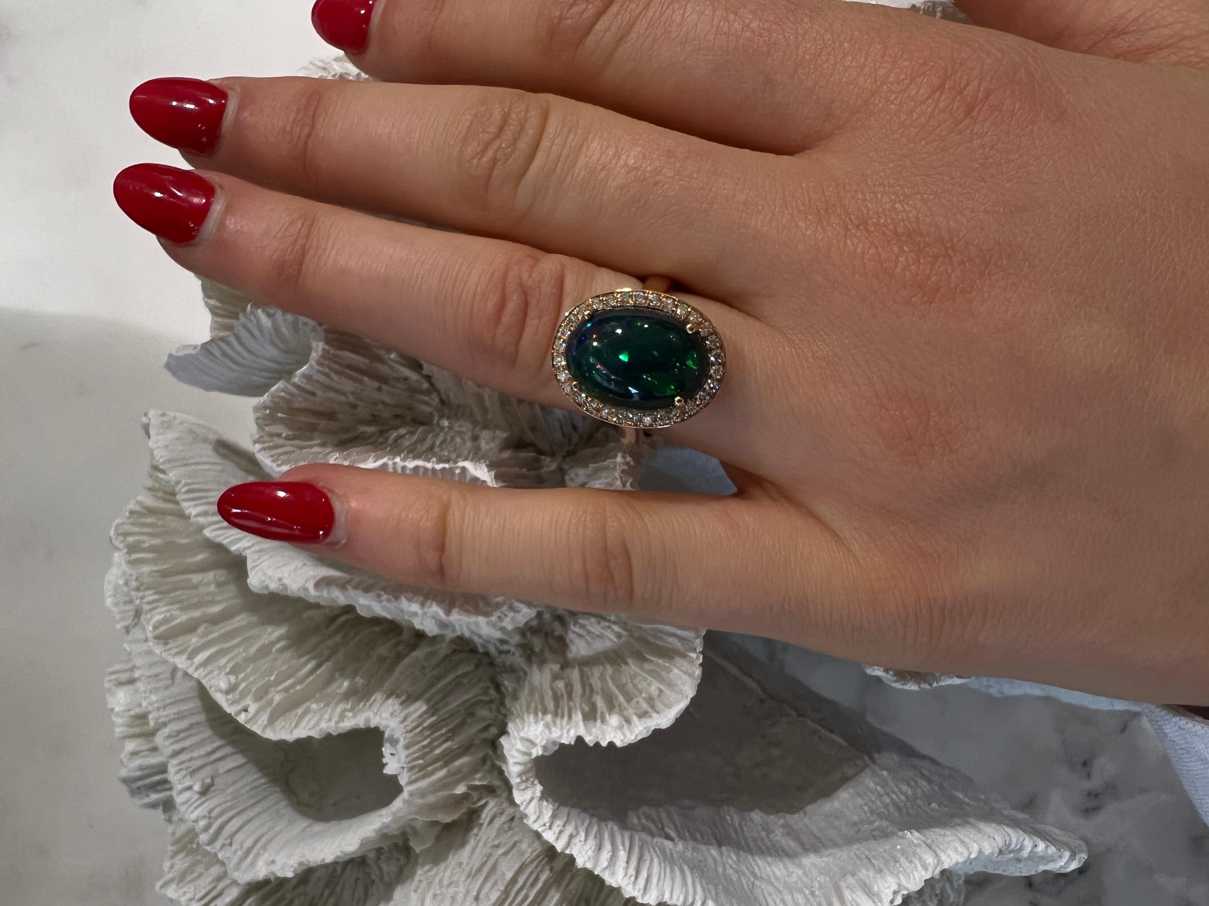 18K Rose Gold Ring with Cabochon Opal and Diamonds In New Condition For Sale In Vannes, FR
