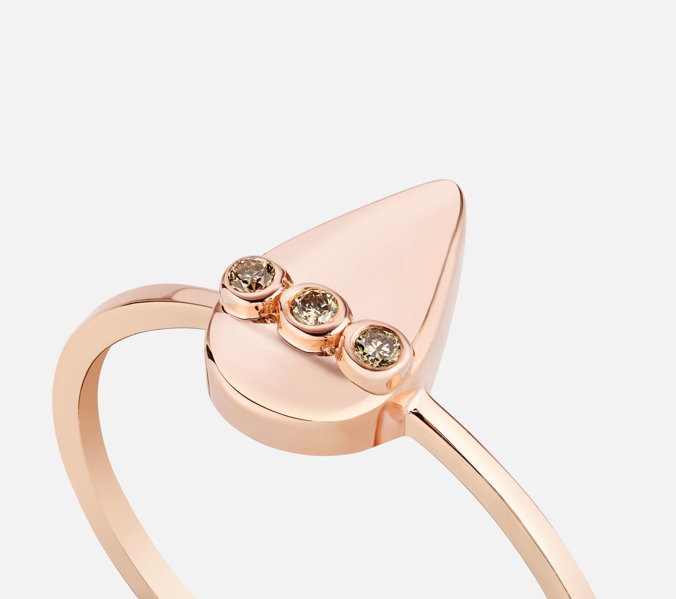 Brilliant Cut 18k rose gold ring with champagne hued diamond drop US size 7 For Sale