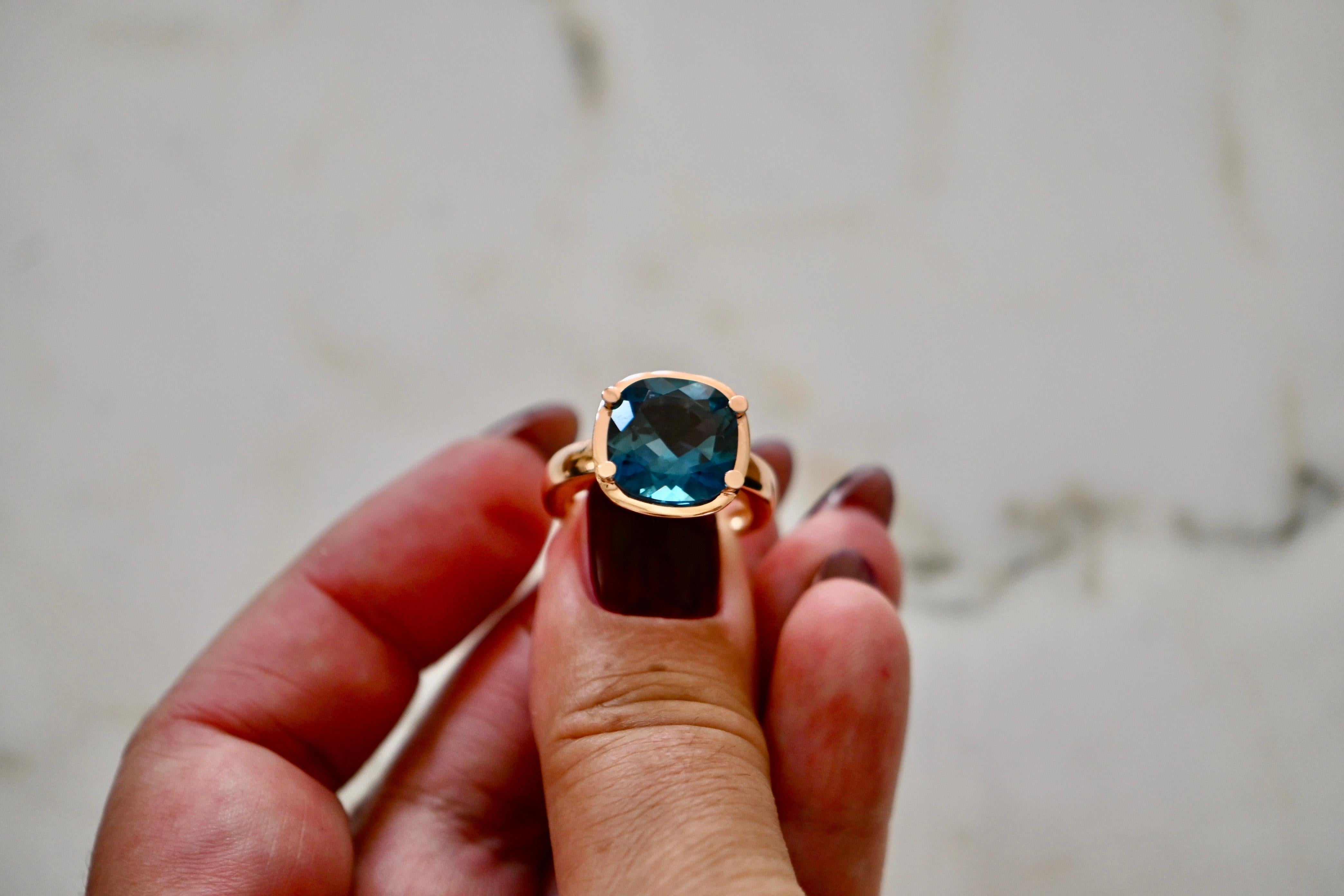 18K Rose Gold Ring with London Blue Topaz In New Condition For Sale In Vannes, FR