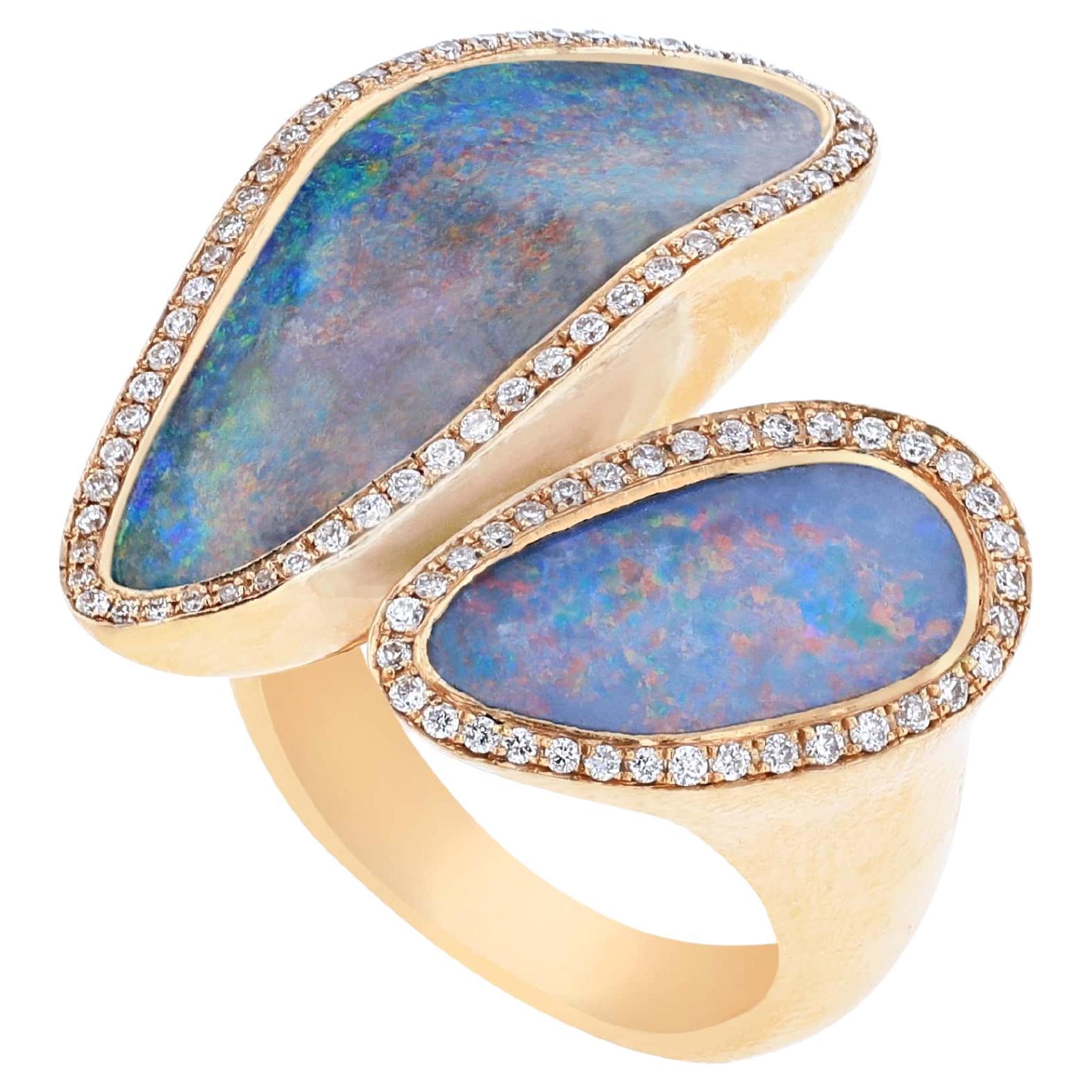 Bague en or rose 18 carats avec opale et diamants taille ronde