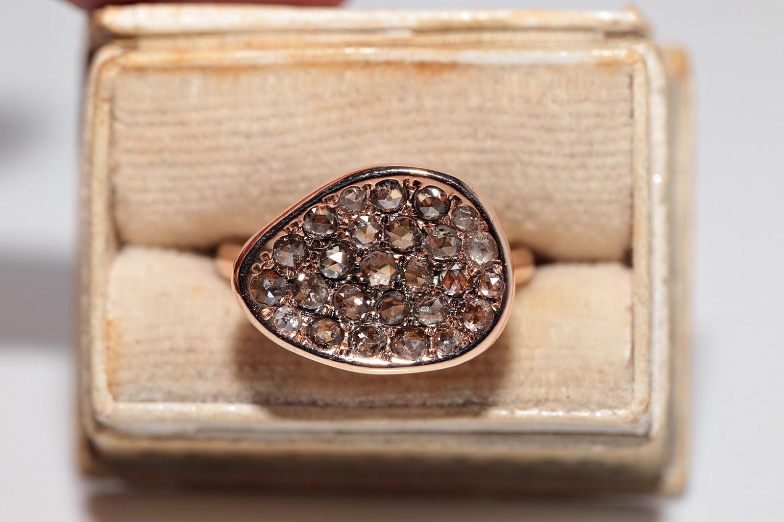En muy buen estado.
El peso total es de 5,9 gramos.
Totalmente es diamante talla rosa 0.90 ct.
El diamante es de color Marrón y claridad s1-s2-s3-Pique 1.
La talla del anillo es US 5
Podemos fabricar cualquier tamaño.
La caja no está incluida.
Ponte