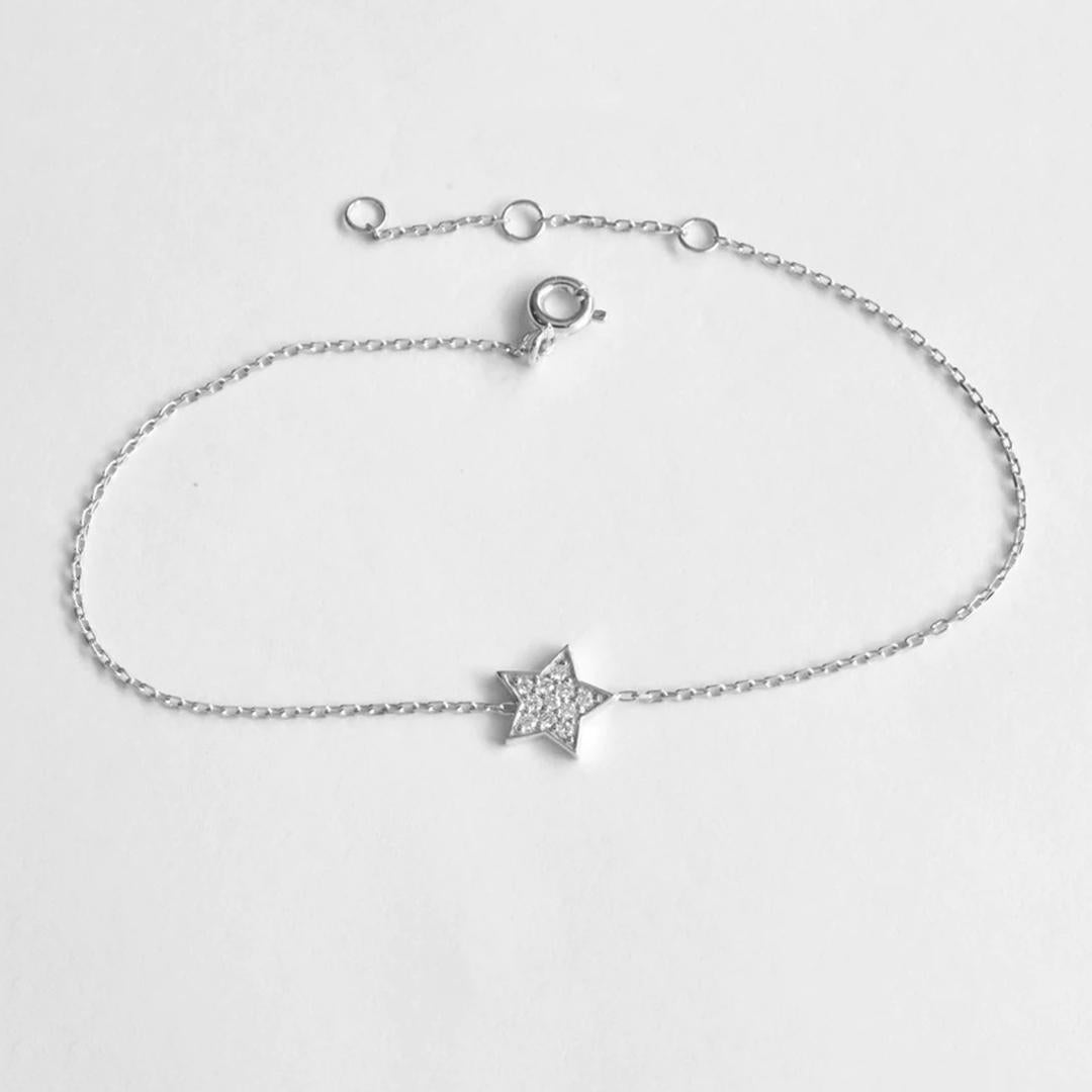 Moderne Bracelet toile de David en or 18k avec diamants Bracelet  breloques toile minuscule en vente