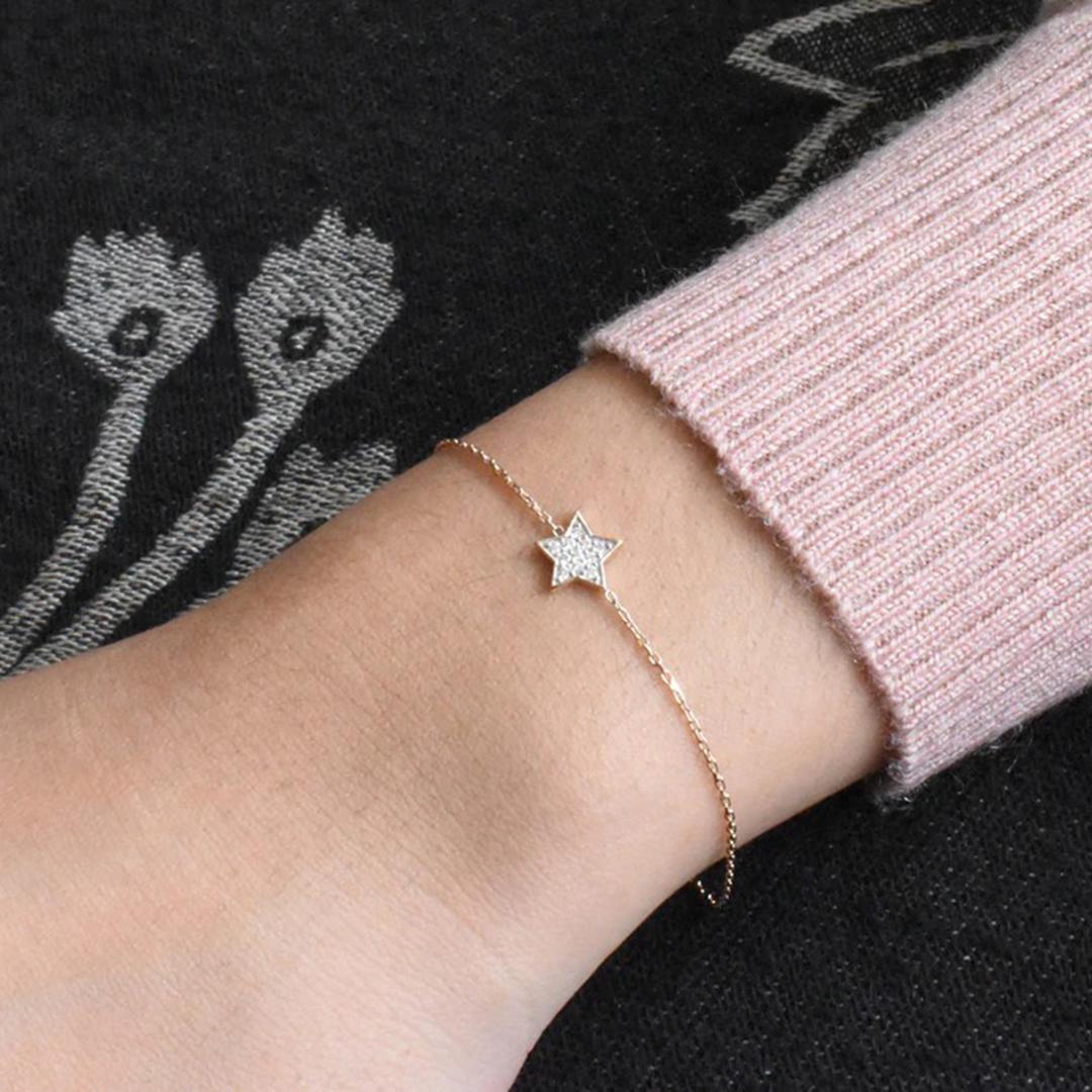 Bracelet toile de David en or 18k avec diamants Bracelet  breloques toile minuscule en vente 1