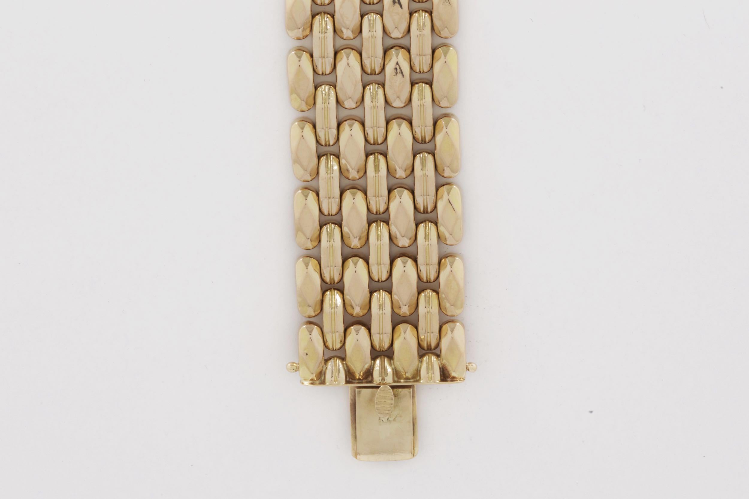 18-Karat Rose Gold Strap Bracelet with Panther-Style Links, 74.3 Grams For Sale 2
