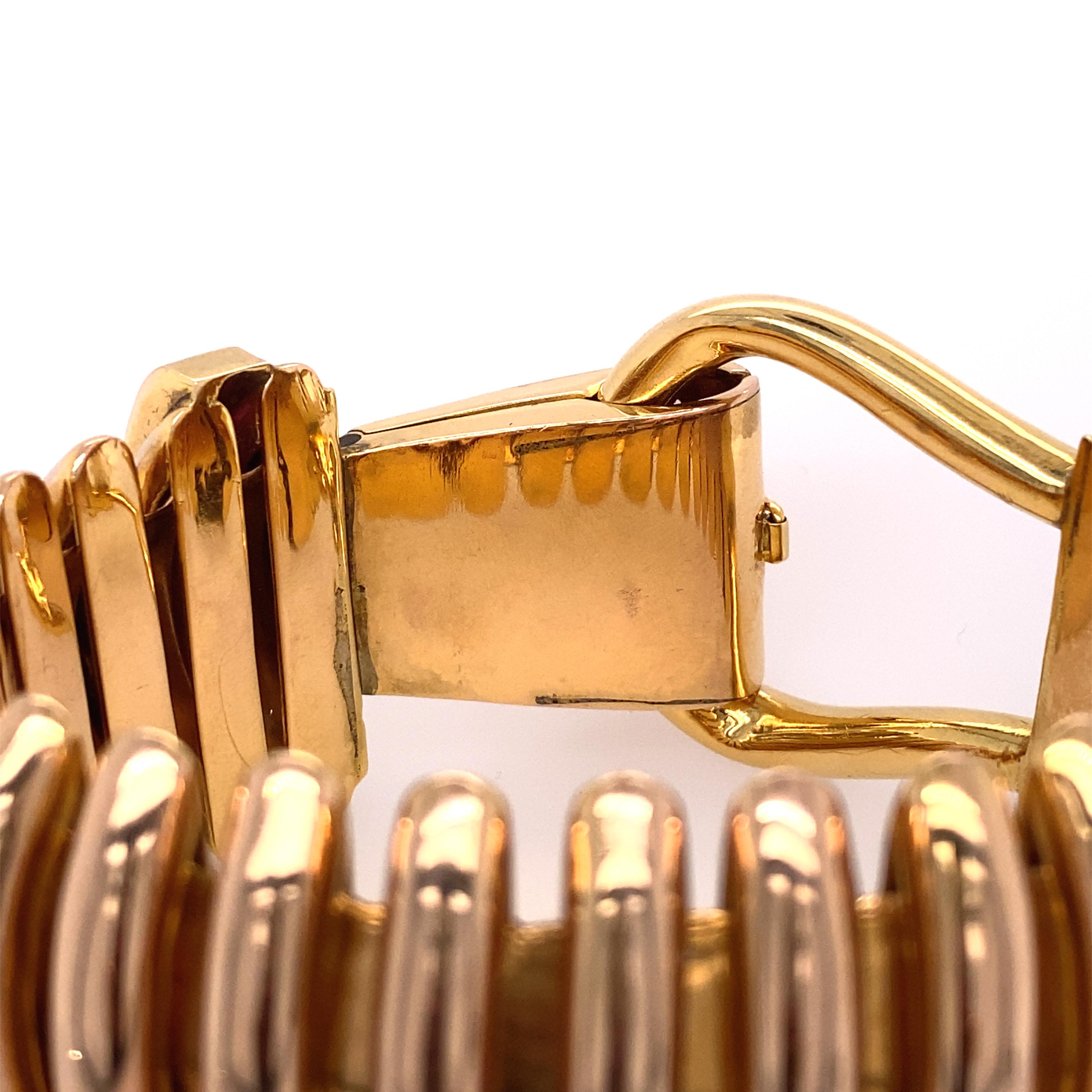 Bracelet en or rose 18 carats et rubis synthétique en vente 1