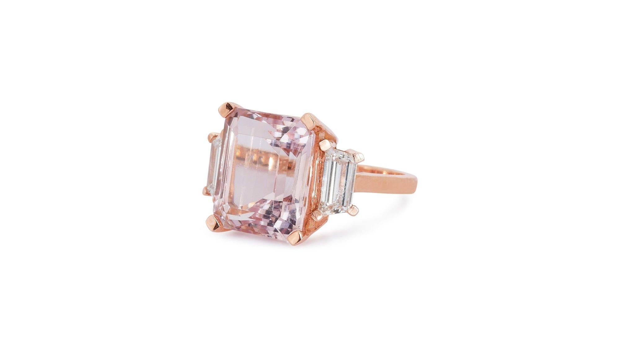 18 Karat Roségold Ring mit drei Steinen, 5,35 Karat natürlicher Morganit und Diamanten, AIG-zertifiziert. Damen