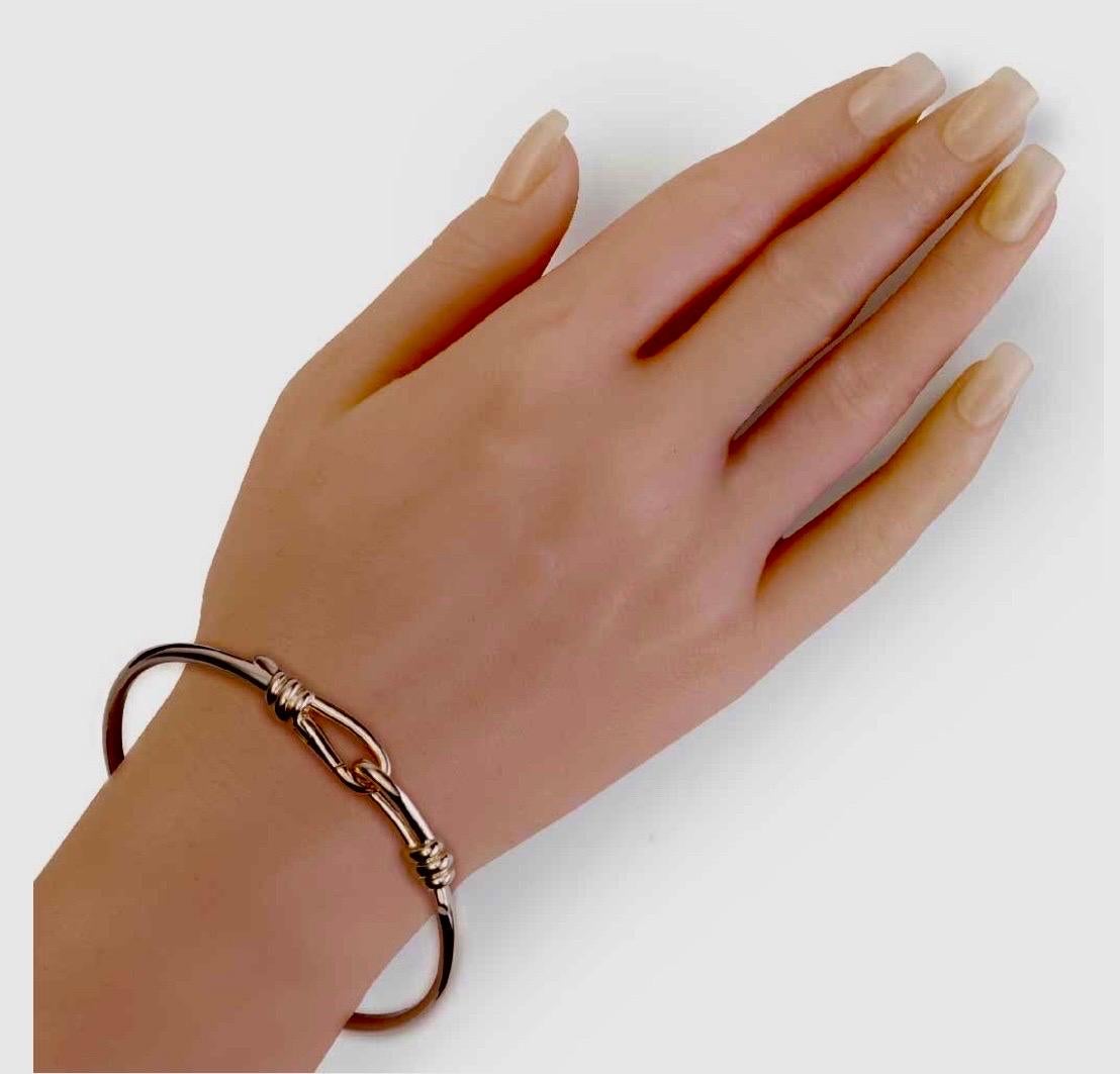 18K Rose Gold Tiffany & Co Paloma Picasso Love Knot Bangle For Sale 1