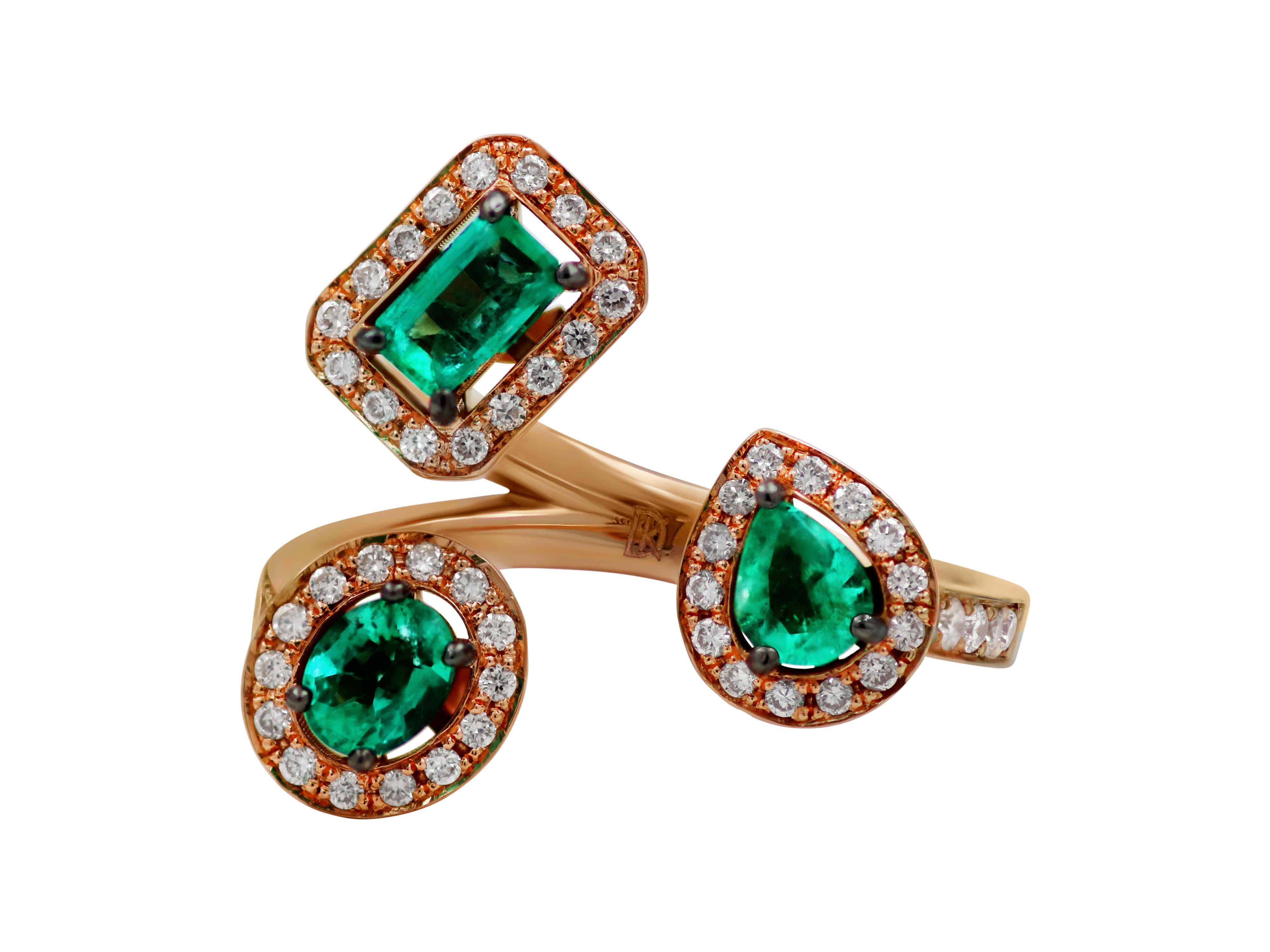 Modern 18k Rose Gold Triple Ring with Emeralds and Brilliant Diamonds For Sale