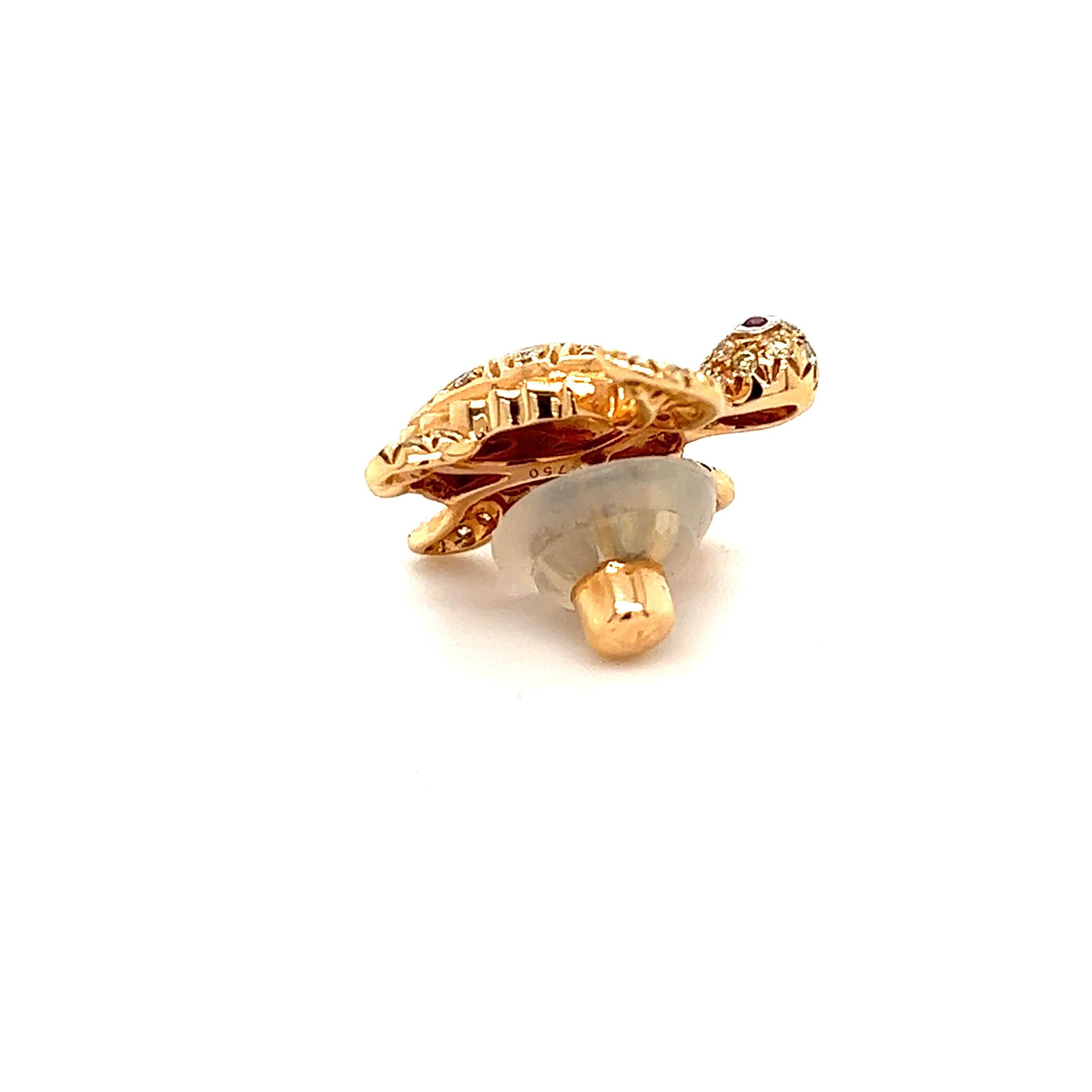 Round Cut 18K Rose Gold Turtle Mixed Colored Diamond Brooch For Sale