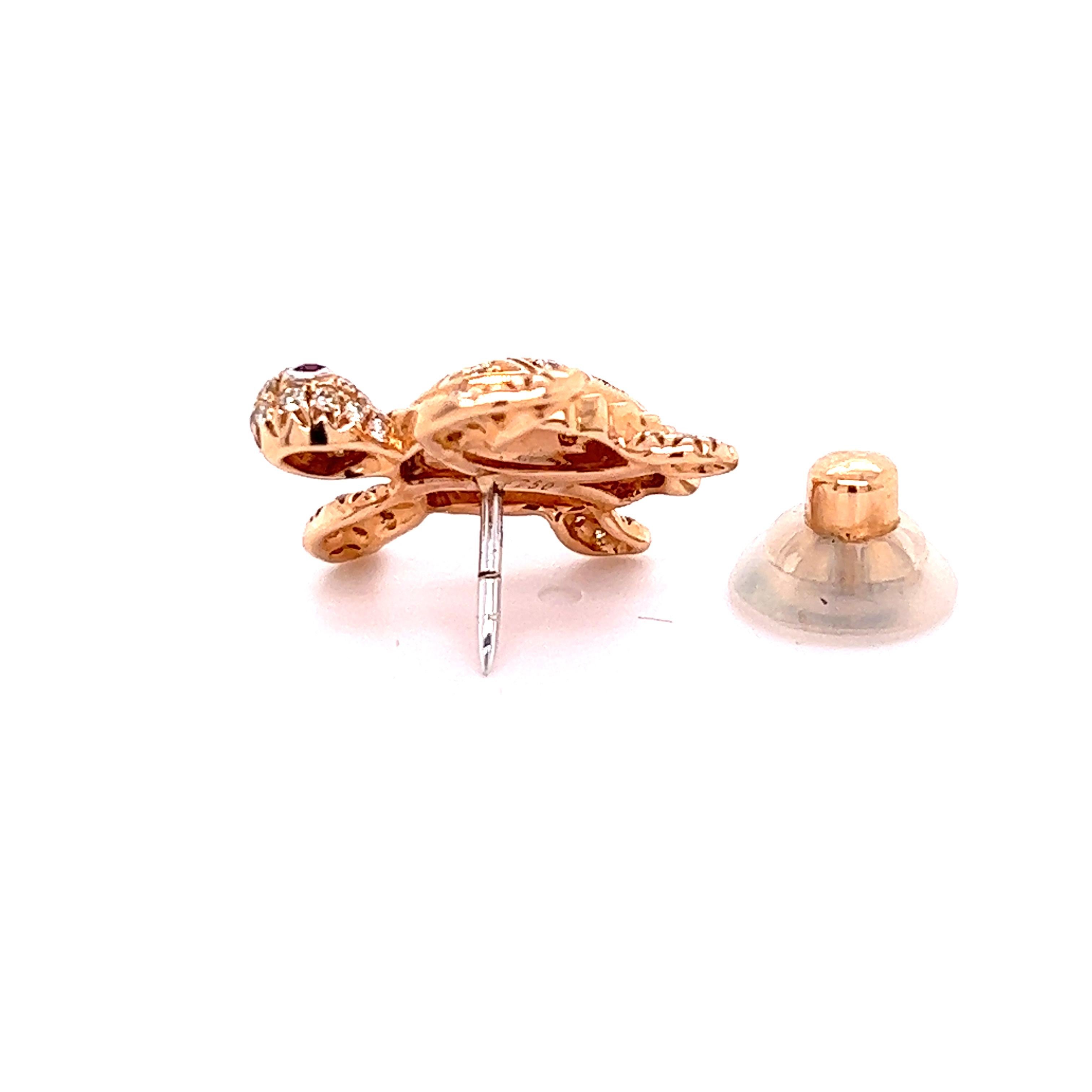 18K Rose Gold Turtle Mixed Colored Diamond Brooch In New Condition For Sale In Hong Kong, HK