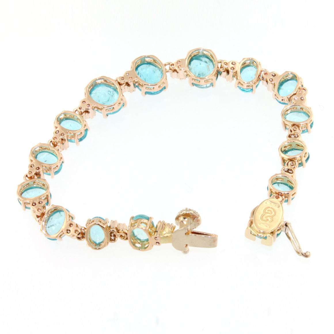 18 Karat Rose Gold with Apatite and White Diamonds Set For Sale 3
