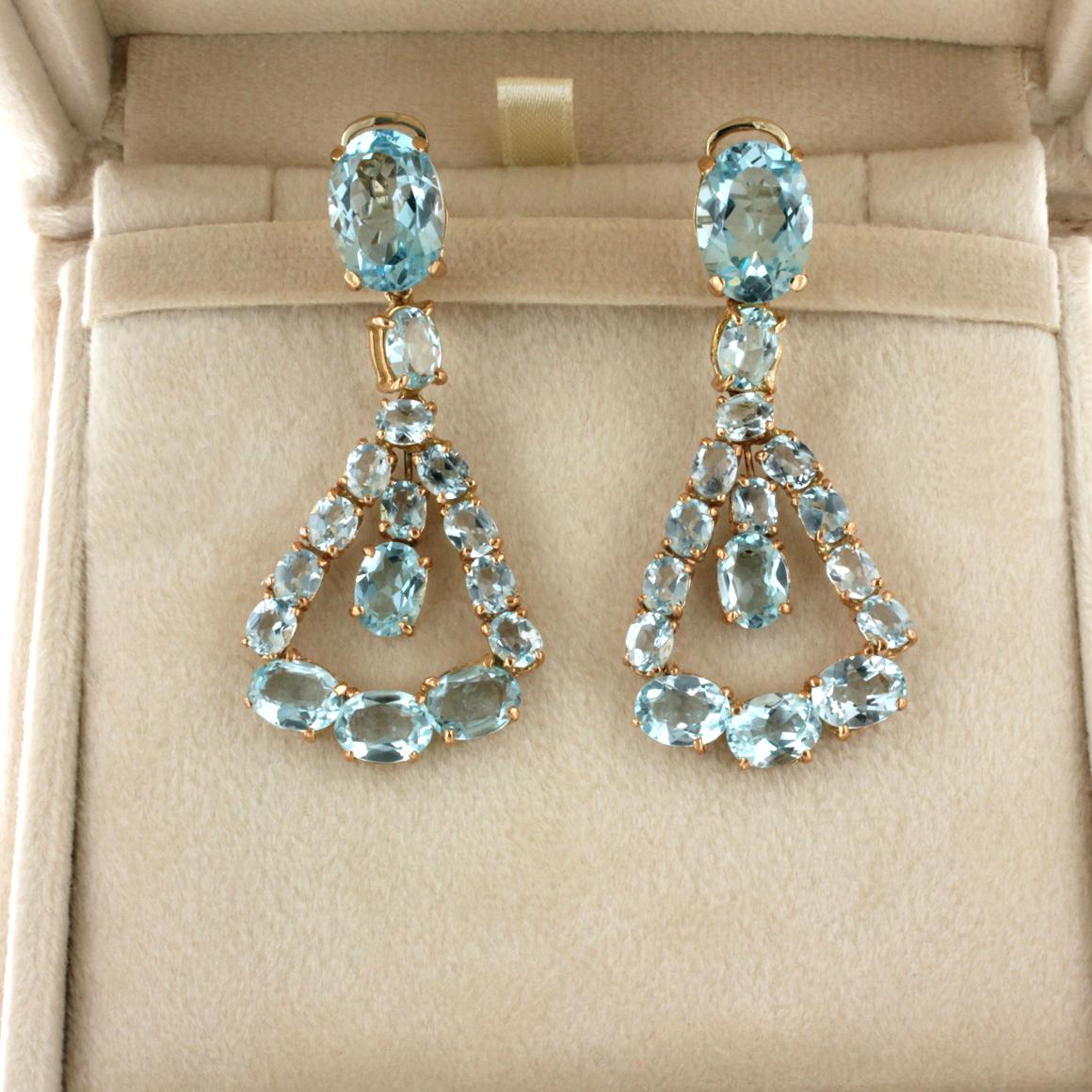Women's or Men's 18 Karat Rose Gold with Blue Topaz Earrings For Sale