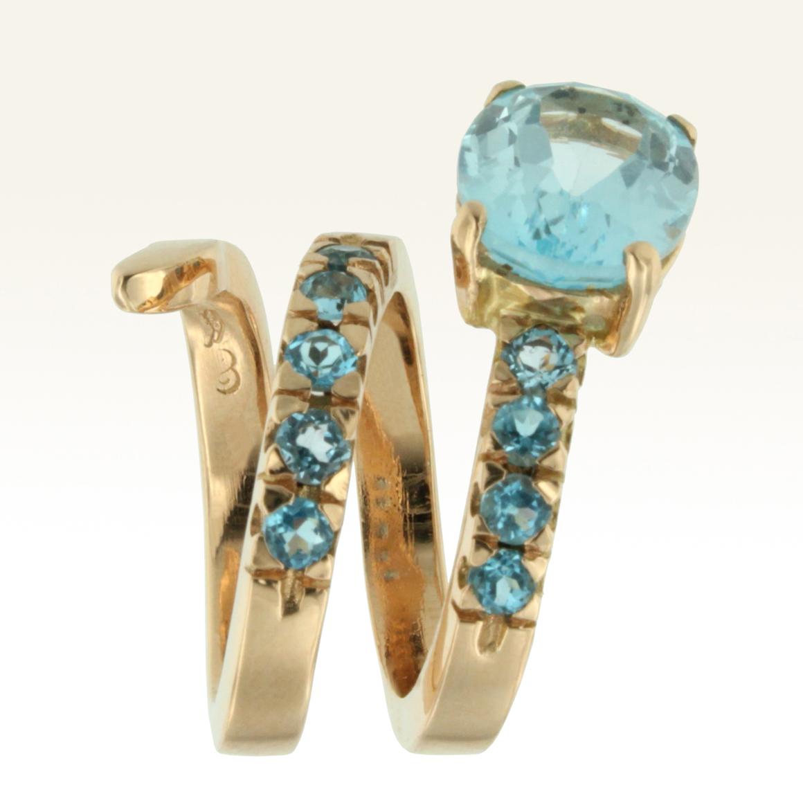 Ring in 18k rose gold with Blue Topaz (oval cut, size: 10x13 mm; round cut, size:2,5 mm)
Don't you love the cocktail rings? We love them very much, we love the colour . Gorgeous ring with special blue topaz made in Italy by Stanoppi Jewellery since