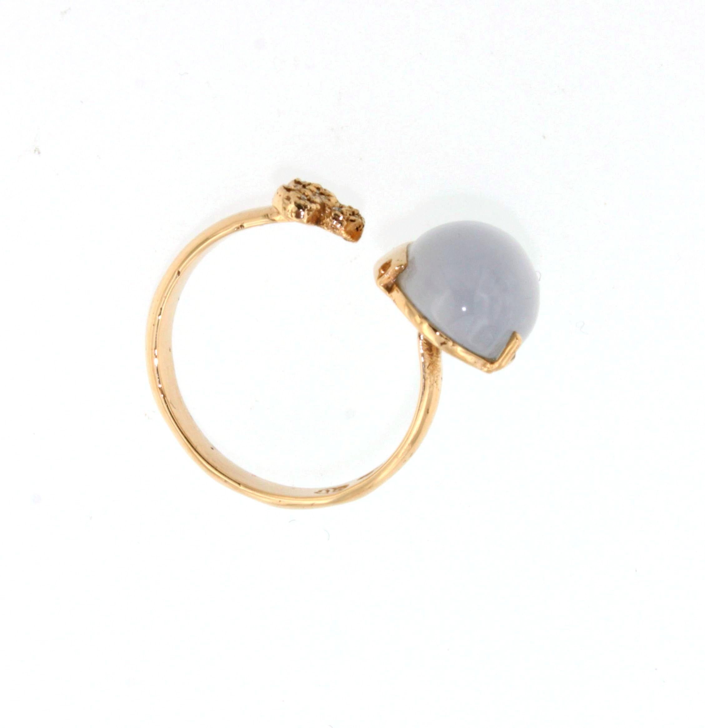 Modern 18k Rose Gold with Chalcedony and White Diamonds Ring For Sale