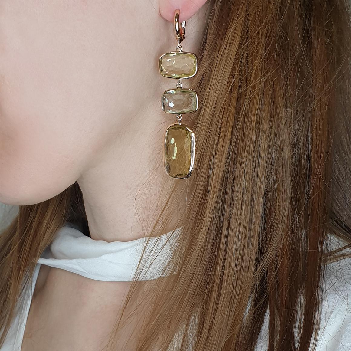 Fashion earrings nice design. We love to transfer our passion to make you happy! 
Made in Italy by Stanoppi Jewellery since 1948.
Earrings in 18k rose gold with Lemon Quartz (rectangular cut, size: 10x16mm) and Prasiolite (rectangural cut,