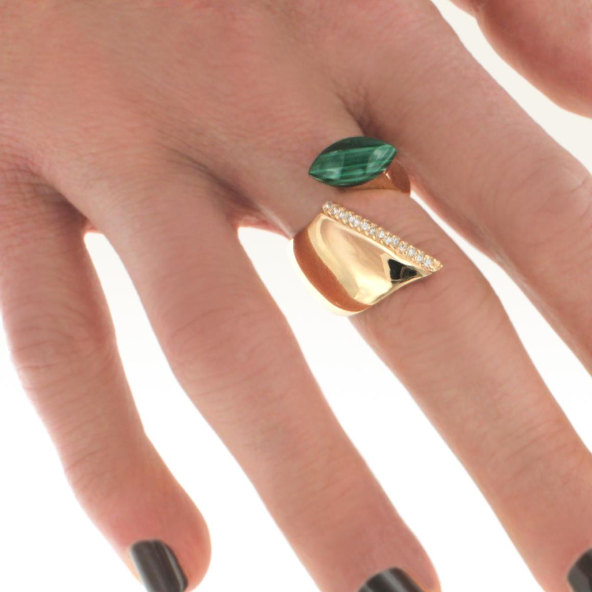 Women's or Men's 18 Karat Rose Gold with Malachite and White Diamond Ring For Sale