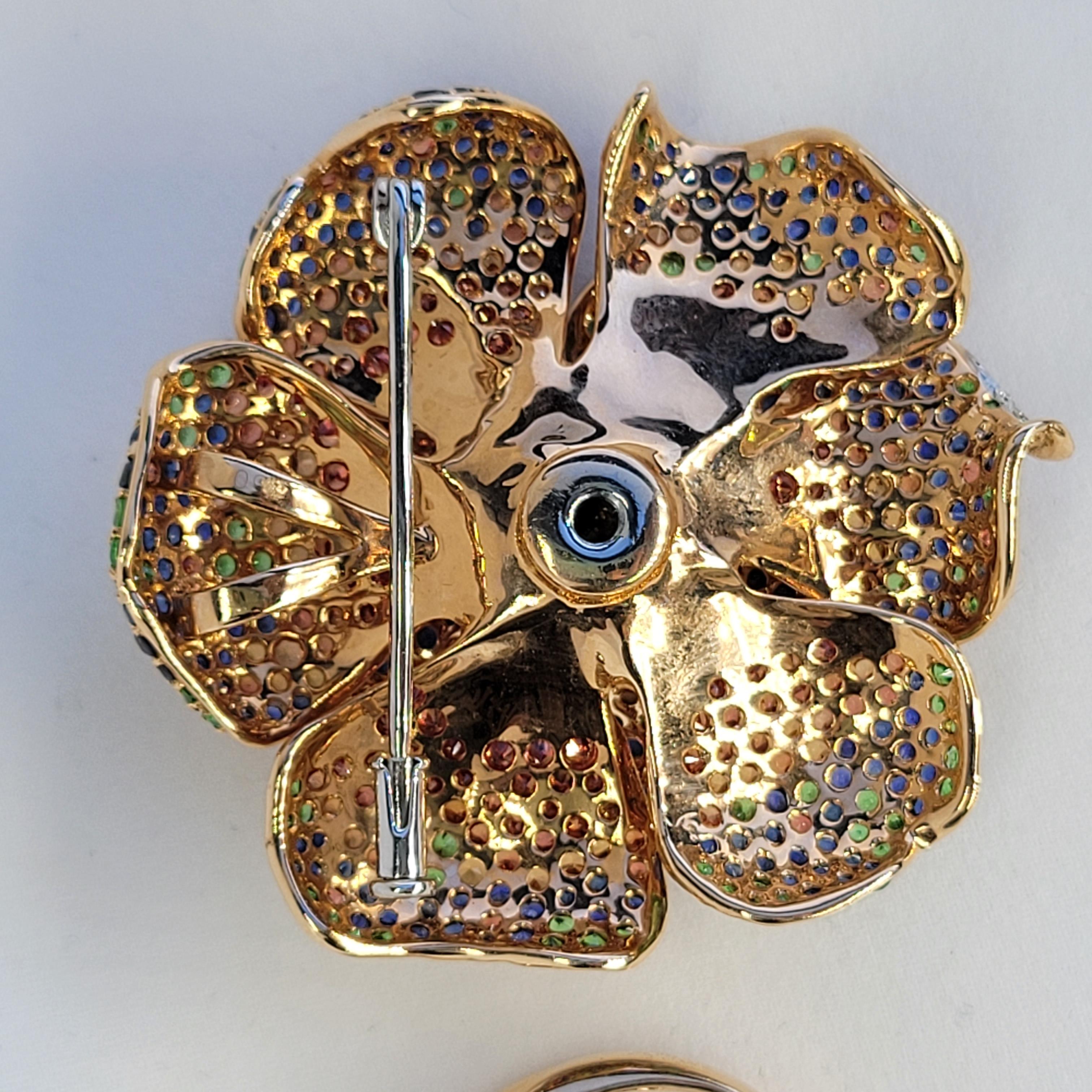 Taille ronde Pendentif broche 3 en 1 en or 18 carats avec saphirs roses multicolores bleus et orange en vente