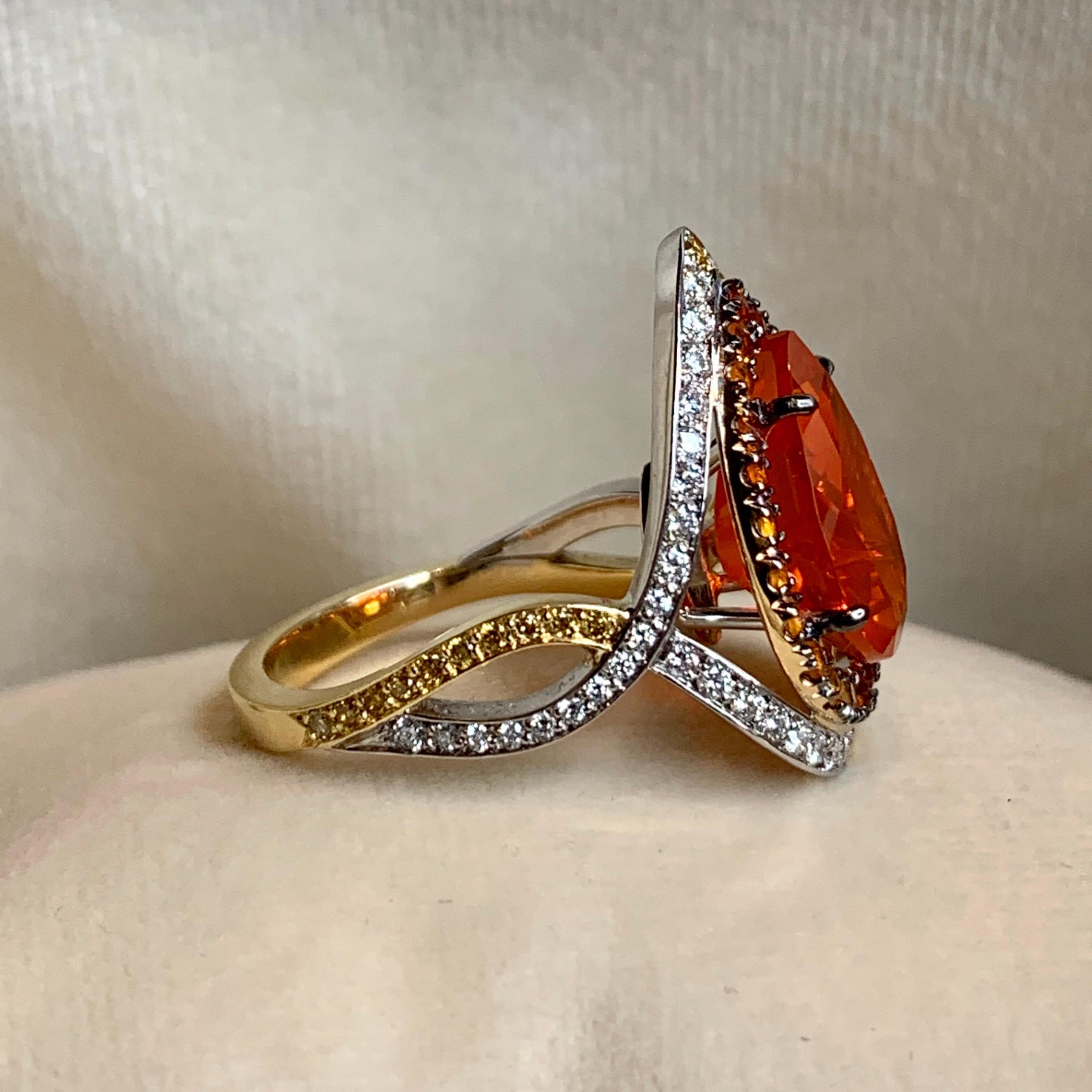 18K Rose, Yellow , White Gold 2, 78 Carat Fire Opal and Diamond Coctail ring In New Condition In Antwerp, BE