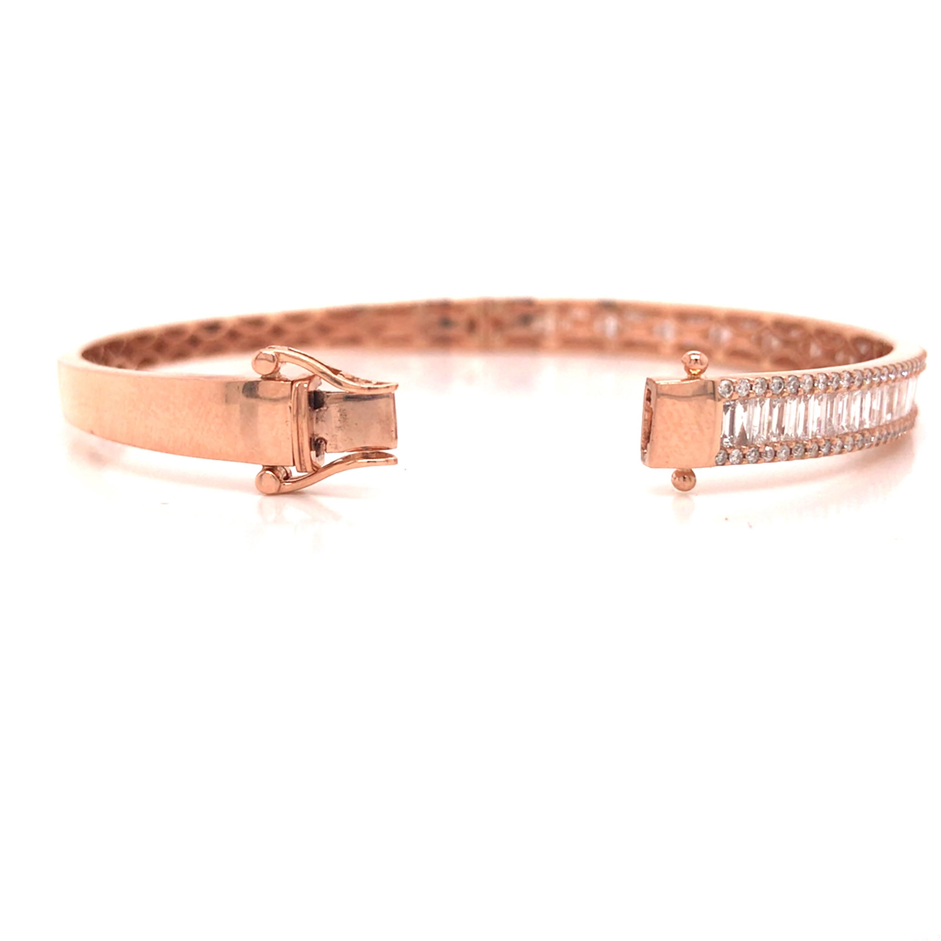 18K Round and Baguette Diamond Bangle Rose Gold In New Condition For Sale In Boca Raton, FL