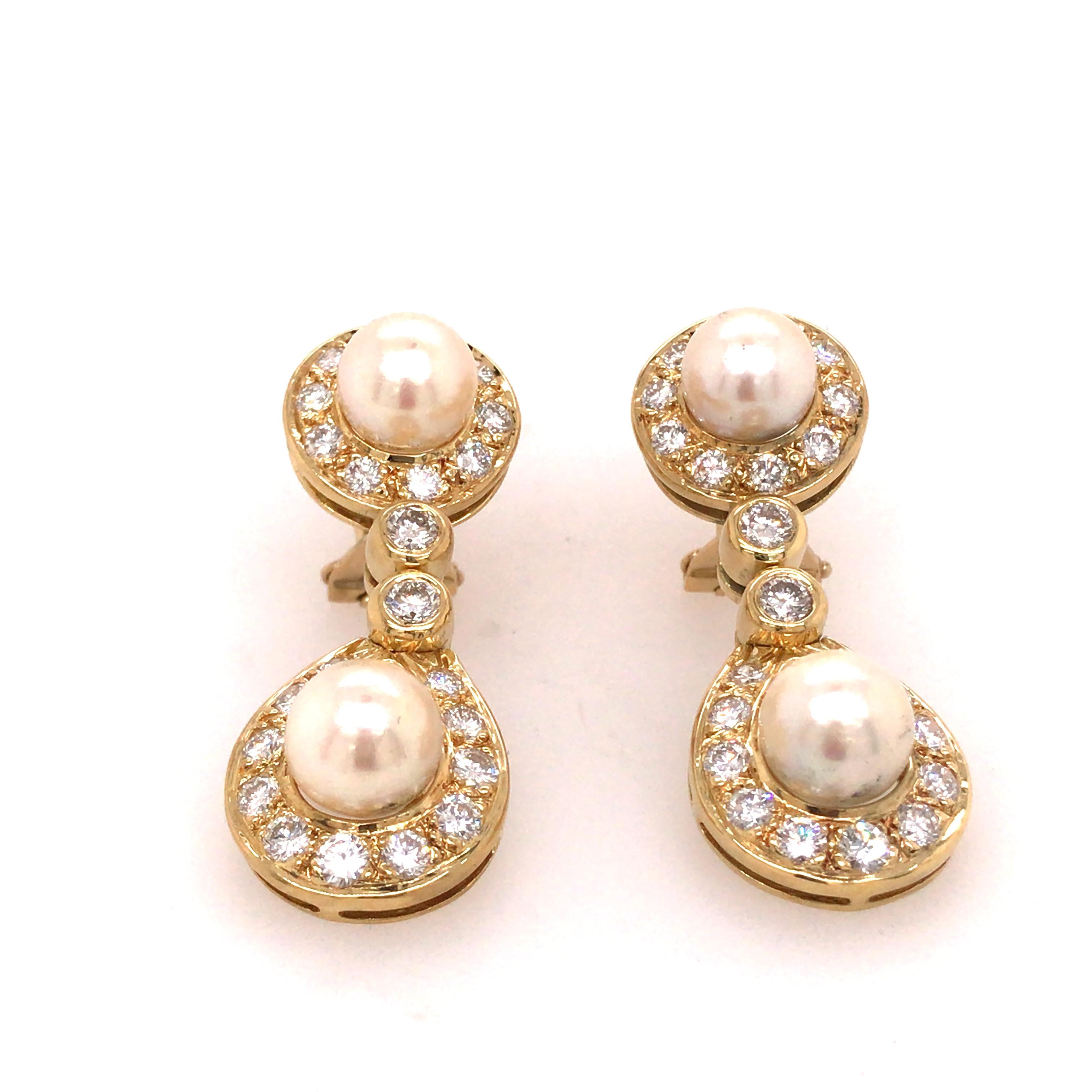 Round Cut 18K Round Diamond and Pearl Drop Earring Yellow Gold For Sale