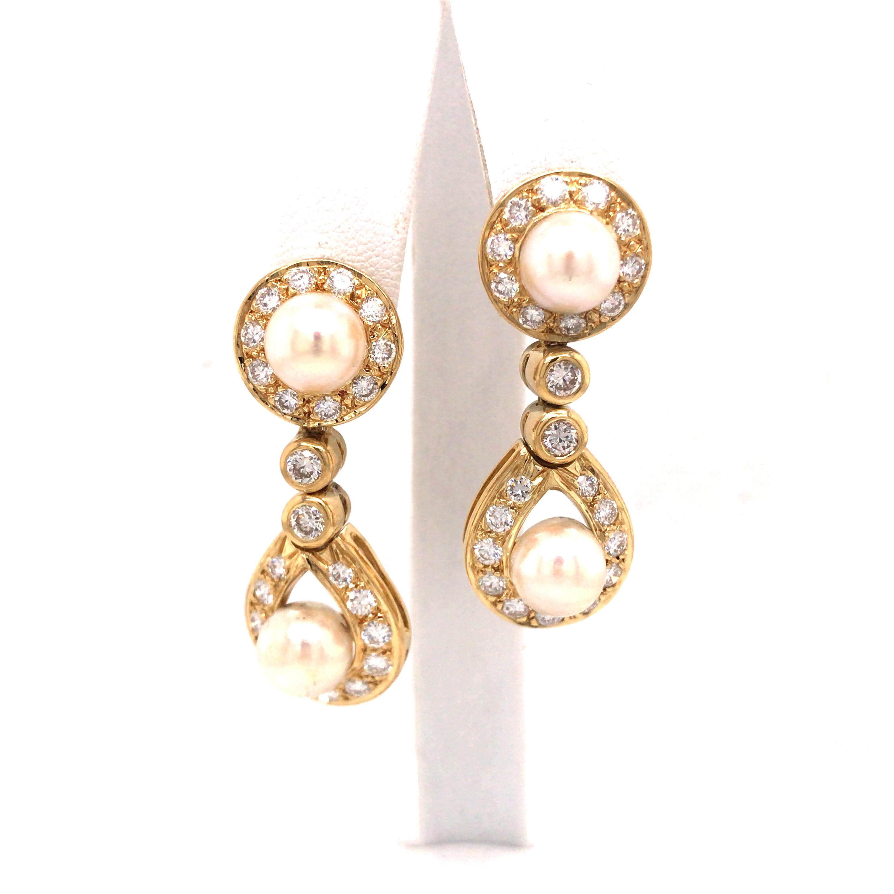 Women's 18K Round Diamond and Pearl Drop Earring Yellow Gold For Sale