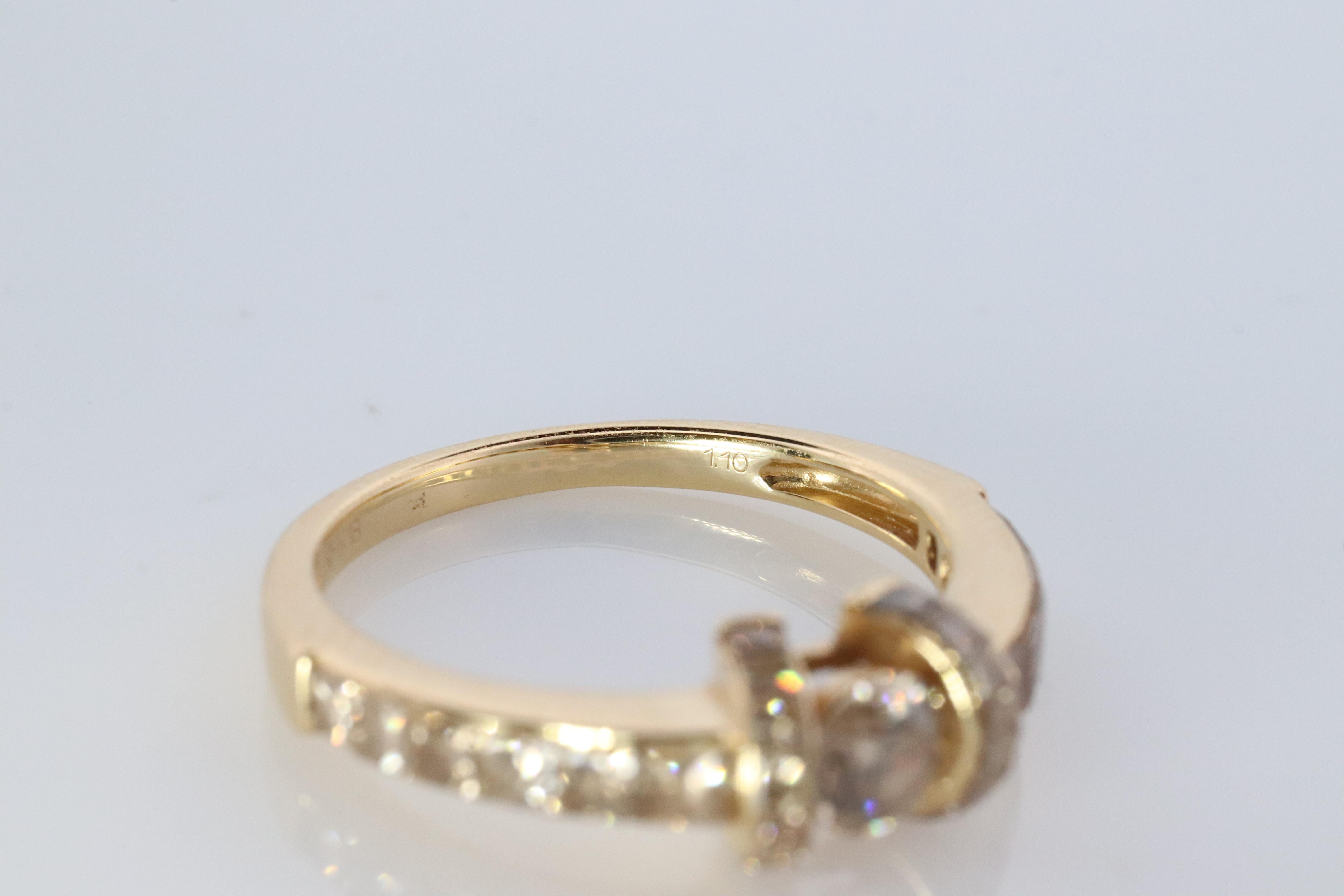 Women's 18k Round Genuine Diamond Solitaire Ring Anniversary Illusion set princess cut. For Sale