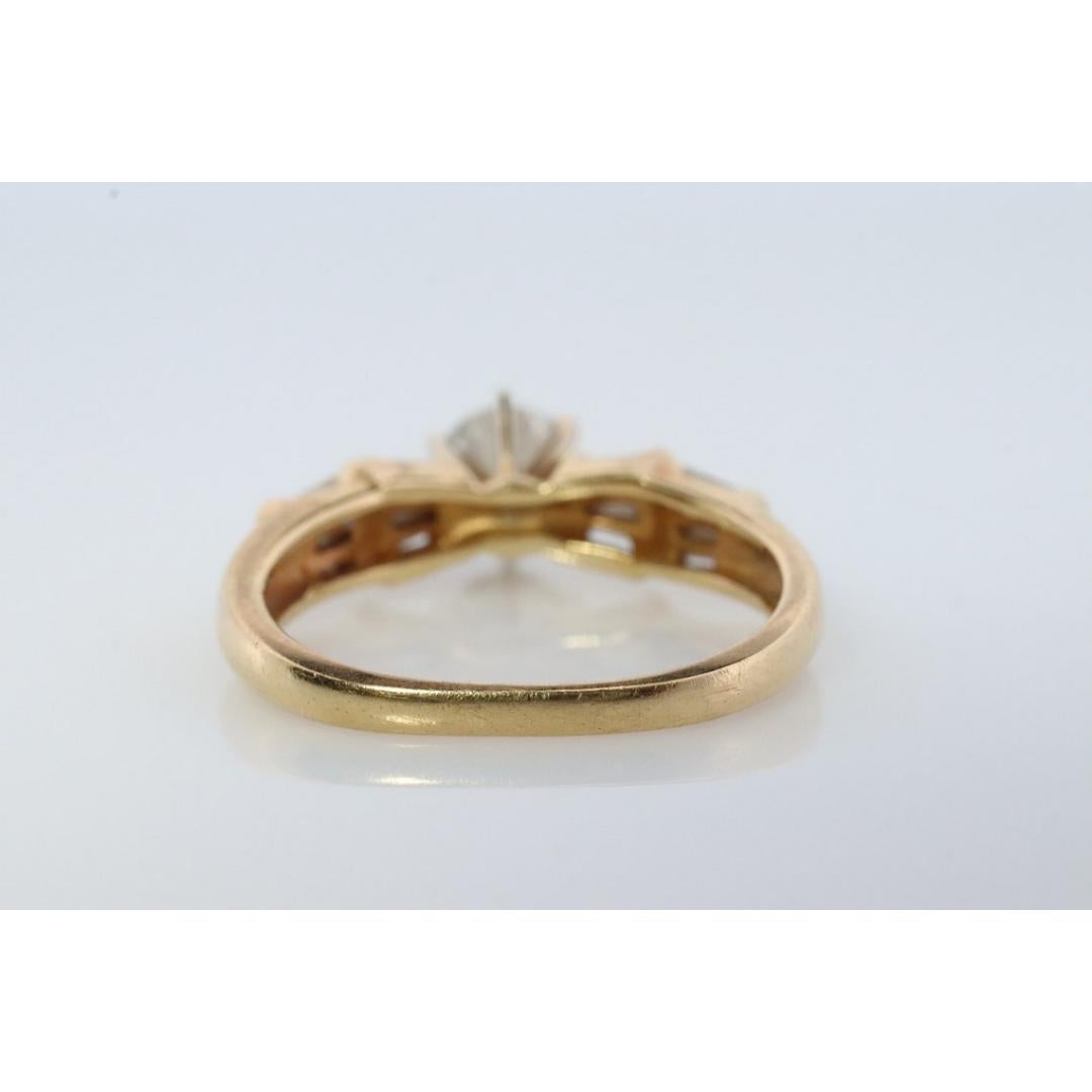 18k runder echter Diamant Solitär-Ring . Verlobungs- oder Jahrestag. Baguette im Zustand „Gut“ im Angebot in Port Charlotte, FL