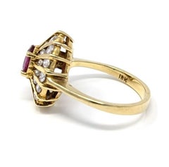 18k Ruby and Diamond Ring Solid Yellow Gold Oval Starburst Cocktail US Size 6.25