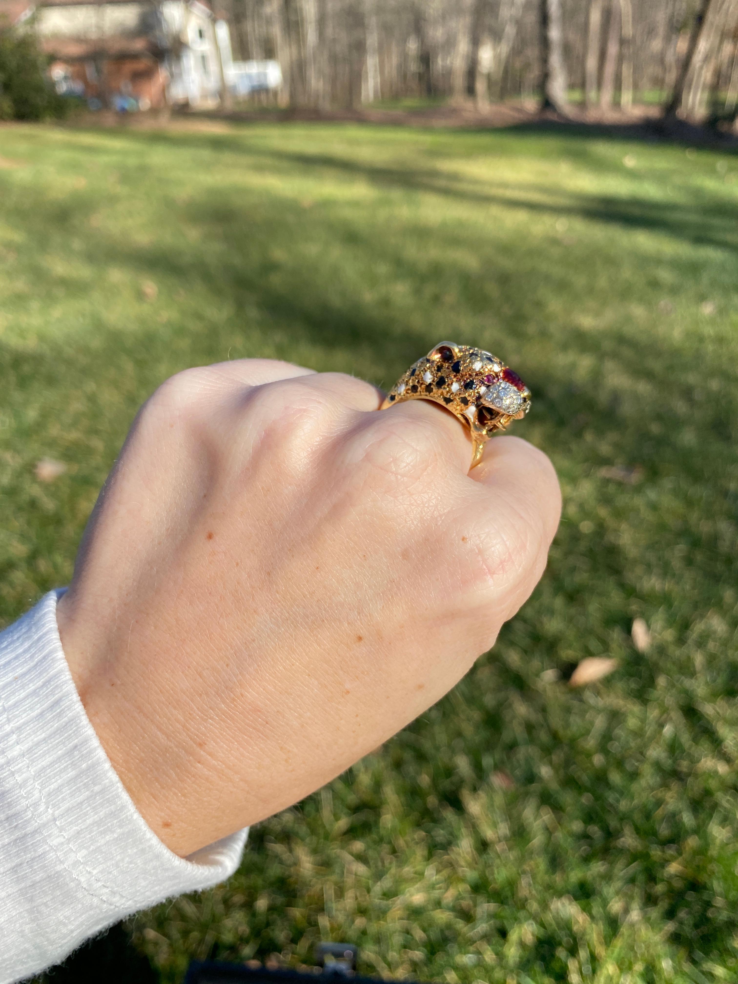 Bague guépard en rubis, diamants et émail 18K en vente 5