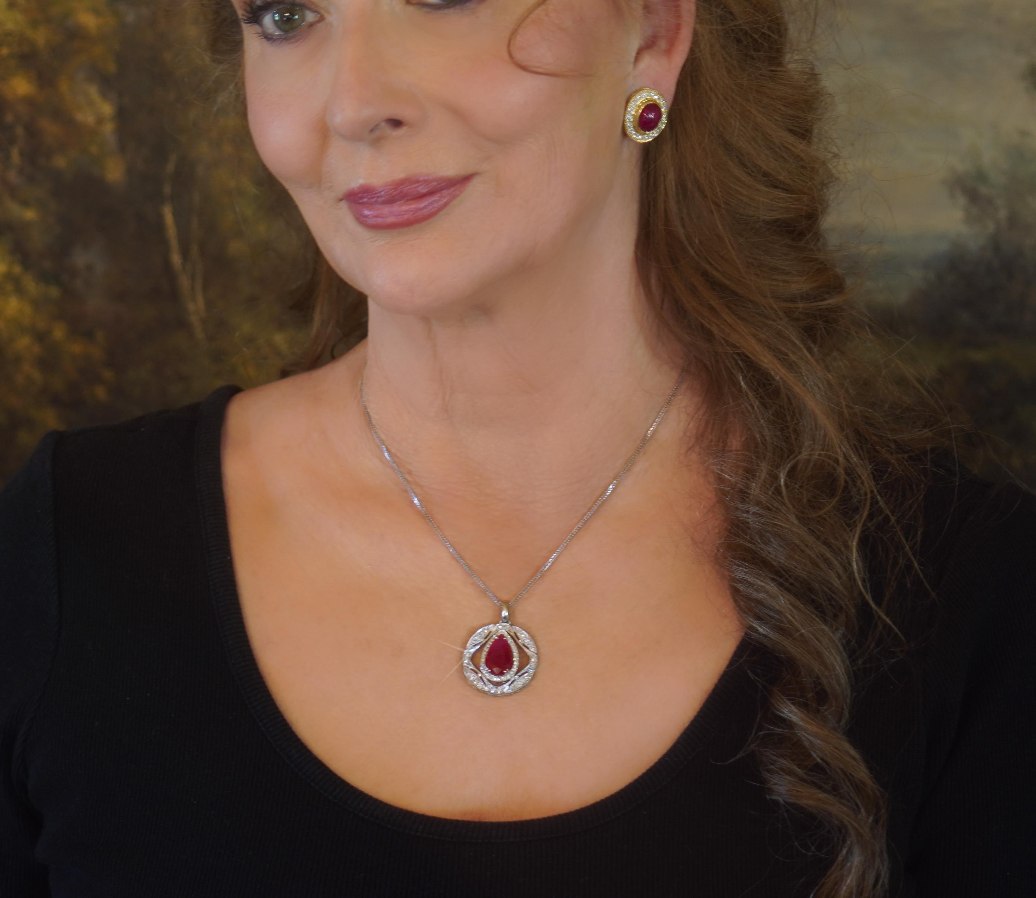 18K Ruby Diamond GIA No Heat Necklace Pendant Vintage Red Natural 8.18 Carats Bon état - En vente à Sylvania, GA