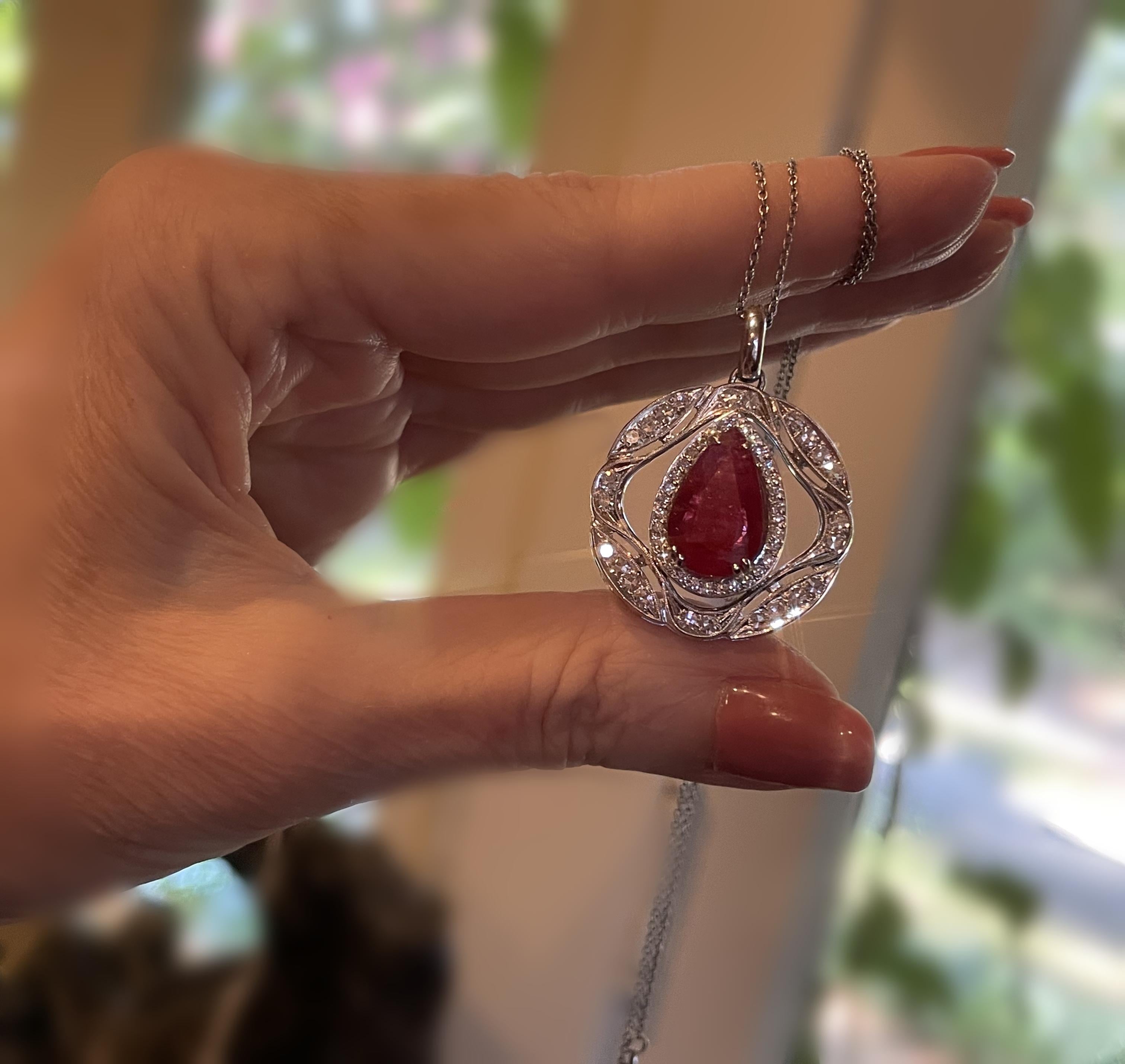 18K Ruby Diamond GIA No Heat Necklace Pendant Vintage Red Natural 8.18 Carats en vente 2