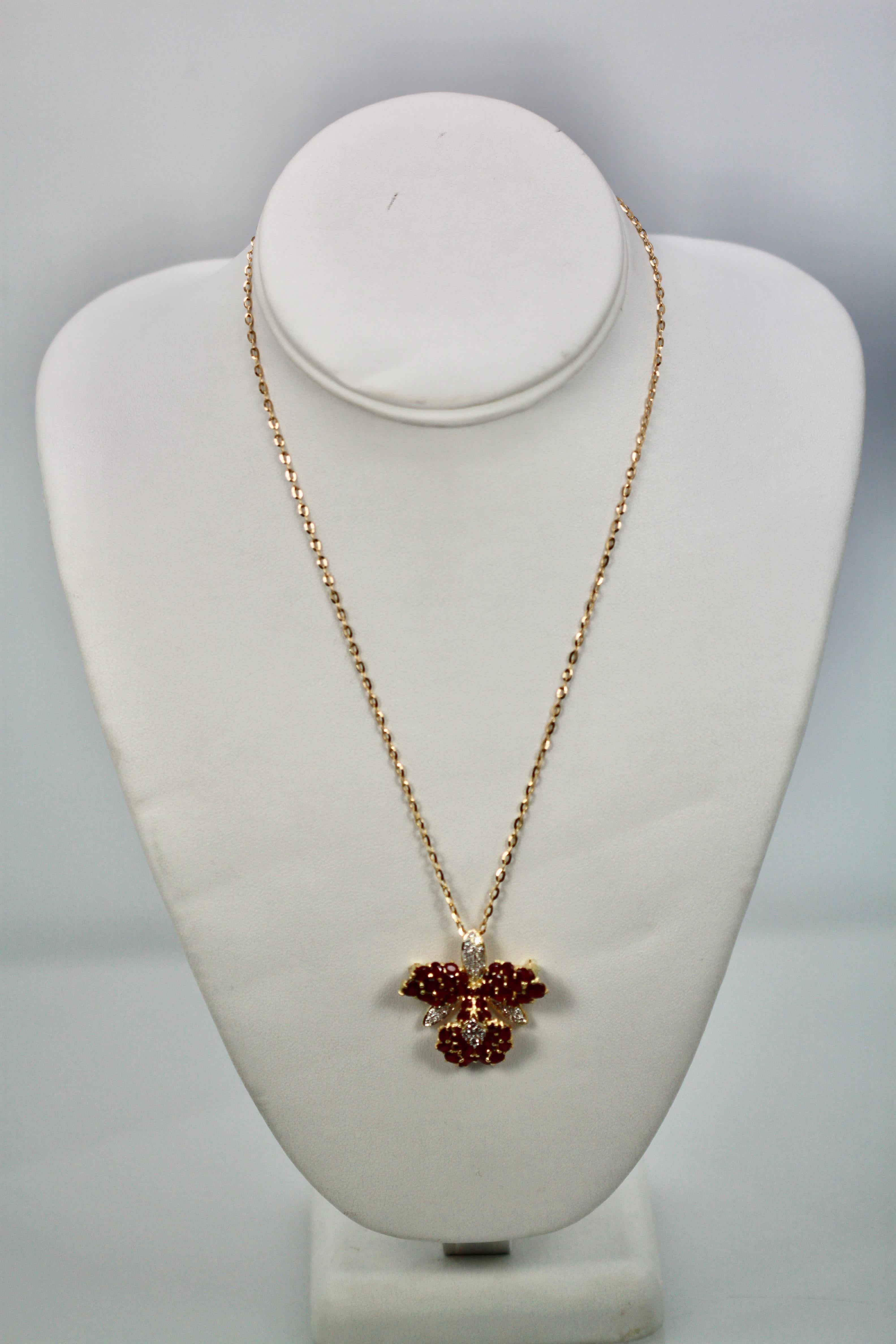 18 Karat Ruby Orchid Brooch Necklace 9.00 Carat Rubies, Diamonds 0.70 Carat vs 1