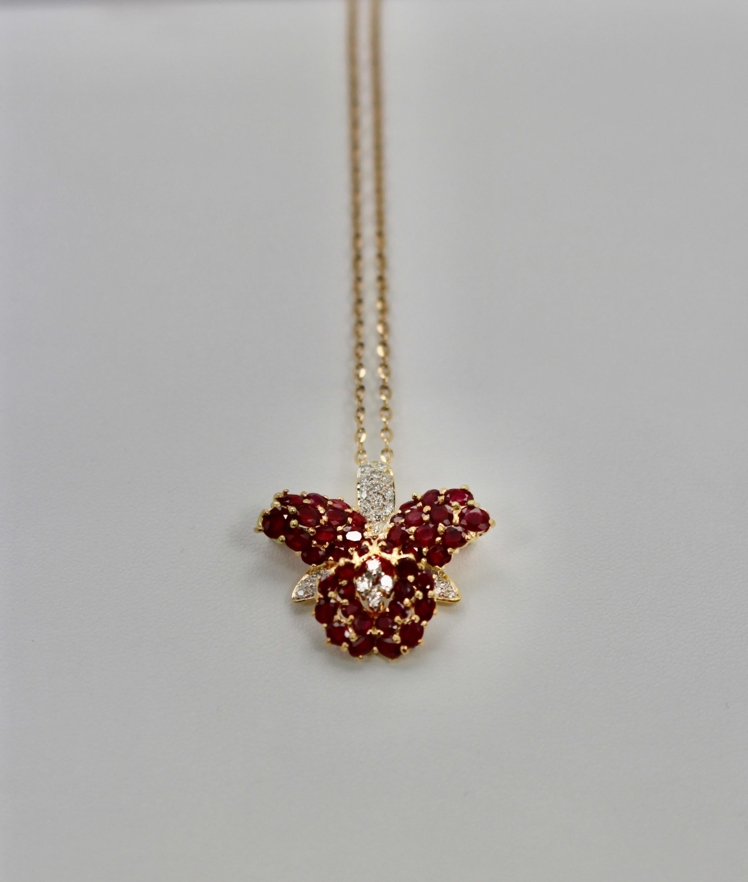 18 Karat Ruby Orchid Brooch Necklace 9.00 Carat Rubies, Diamonds 0.70 Carat vs 3