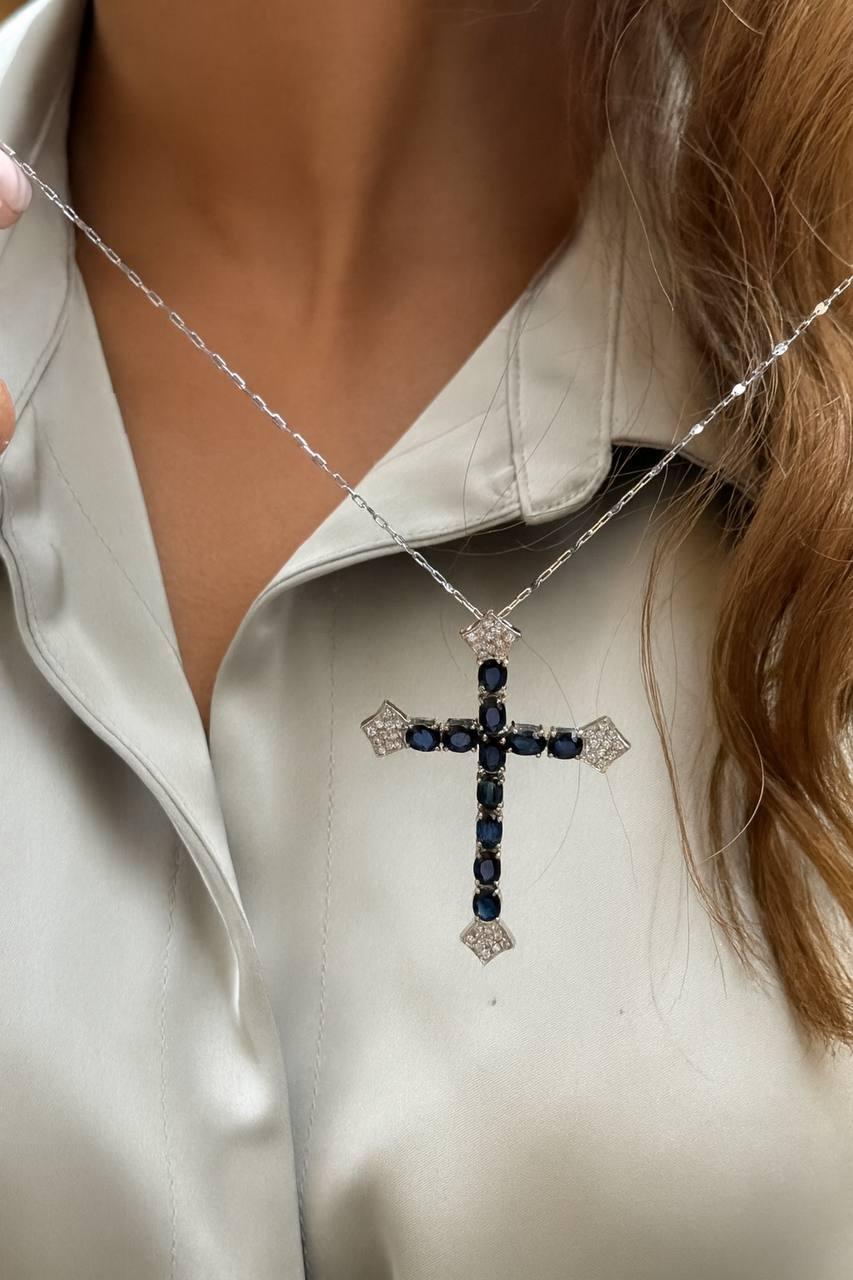 Oval Cut 18k Natural Sapphire Cross For Sale