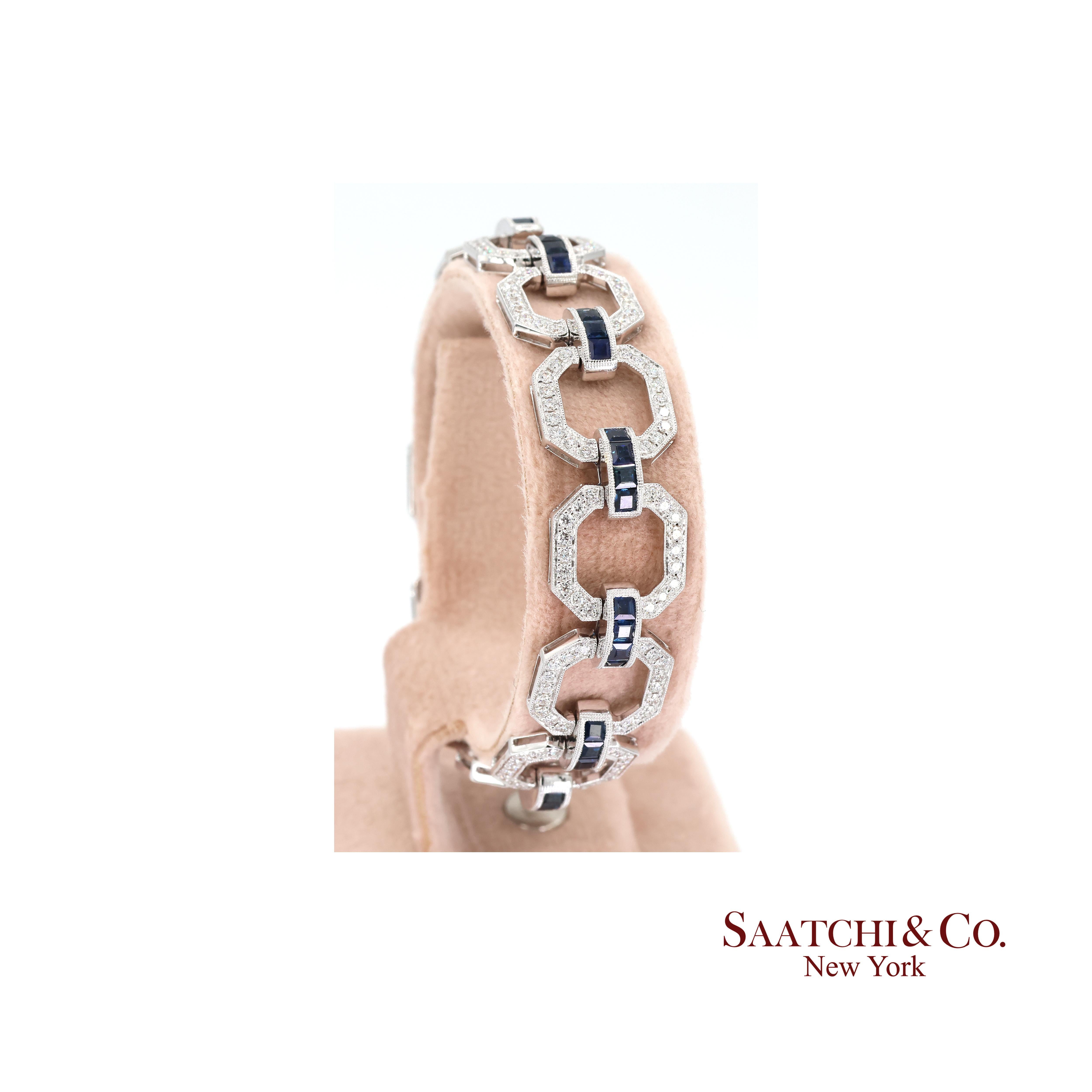 Pulsera de Zafiro y Diamantes de Oro Blanco de 18k

Tipo de metal: Oro blanco de 18 quilates
Peso total del artículo: 22.5 gramos
Longitud:
Anchura: 14.0 mm
Altura: 6,0 mm
De tamaño considerable: Sí
1:
Piedra principal: Zafiro
Peso en quilates del