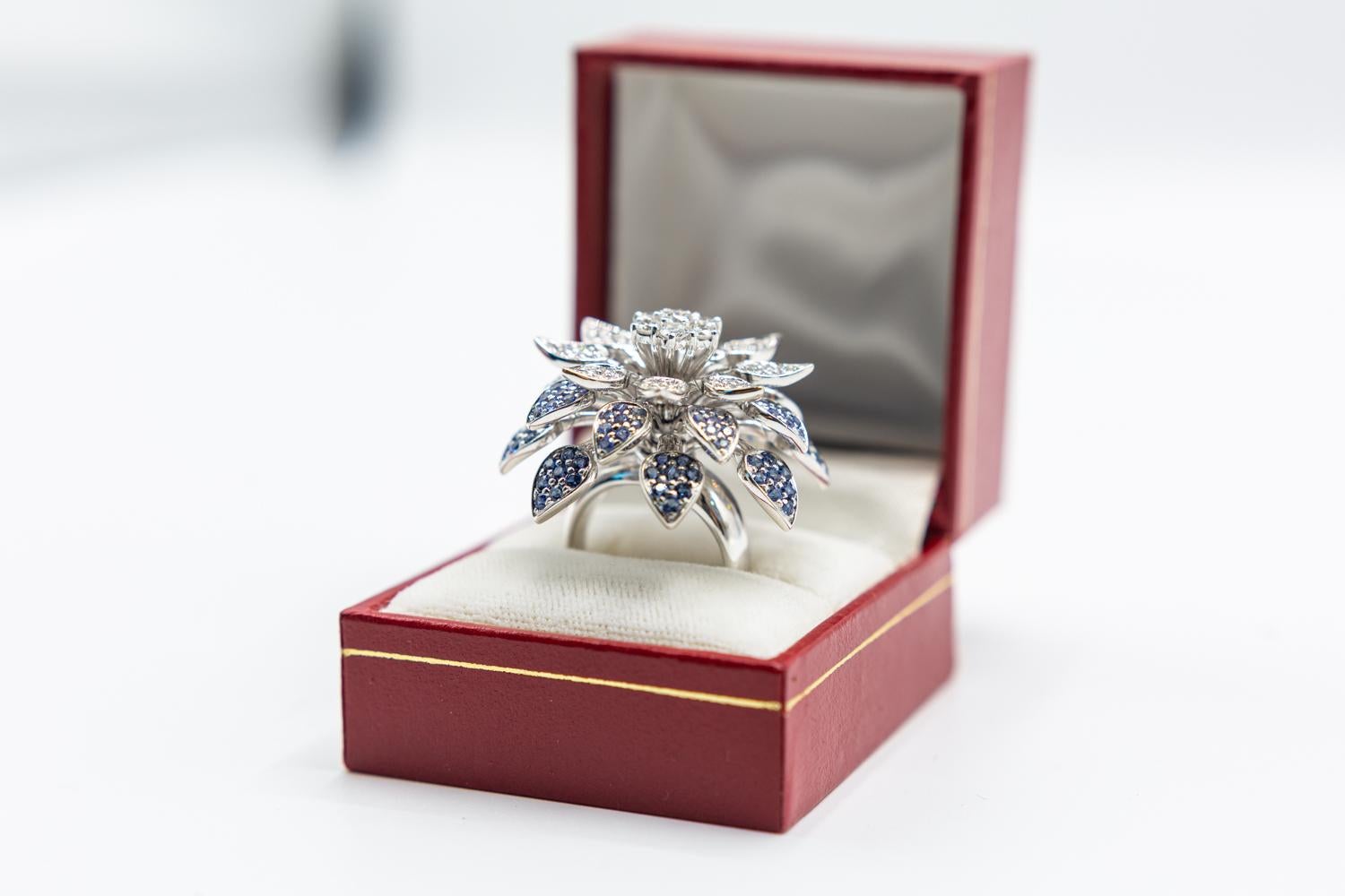 18 Karat Sapphire and Diamond Floral Mobile Ring/spinner Effy flower ring. For Sale 6