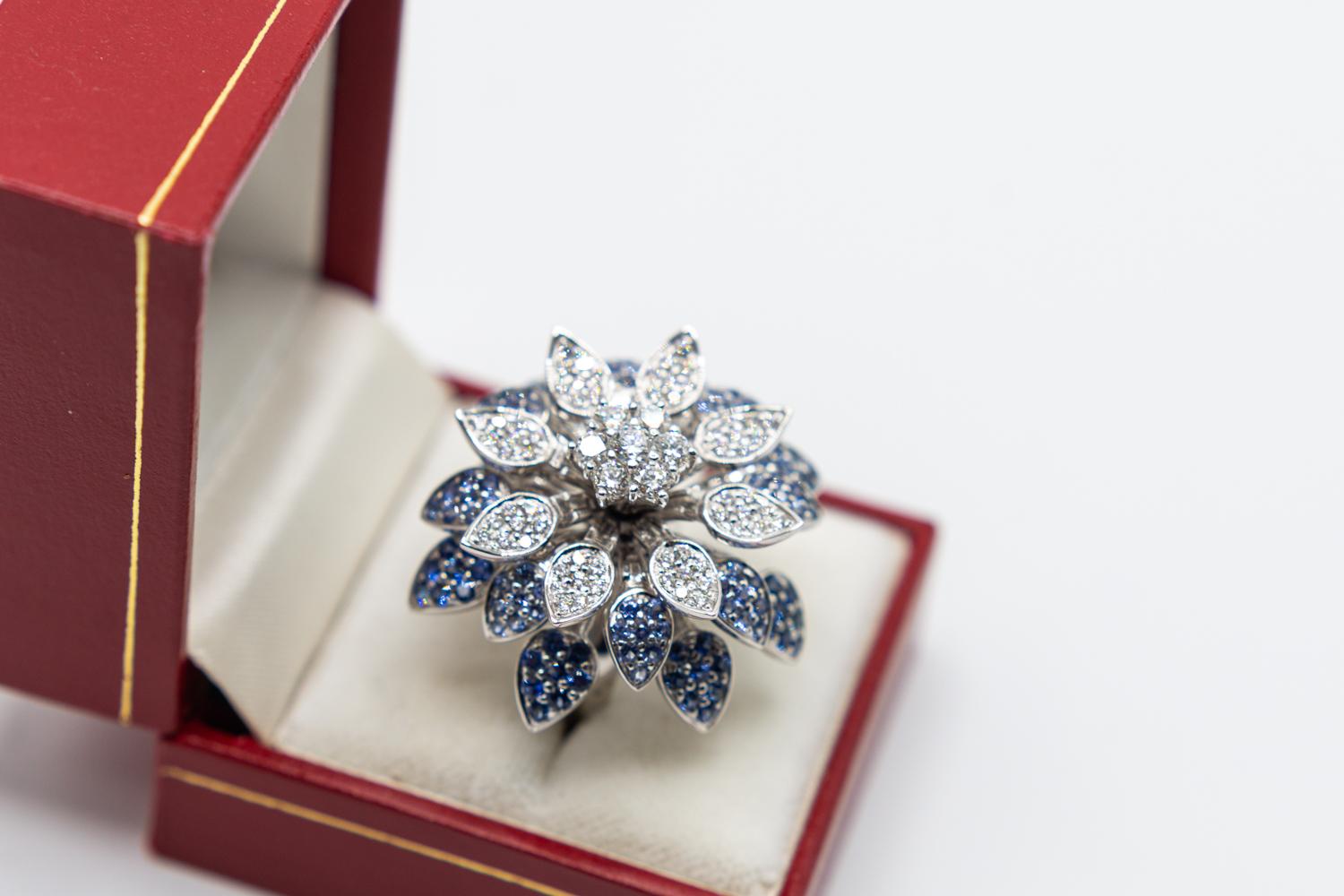 18 Karat Sapphire and Diamond Floral Mobile Ring/spinner Effy flower ring. For Sale 11