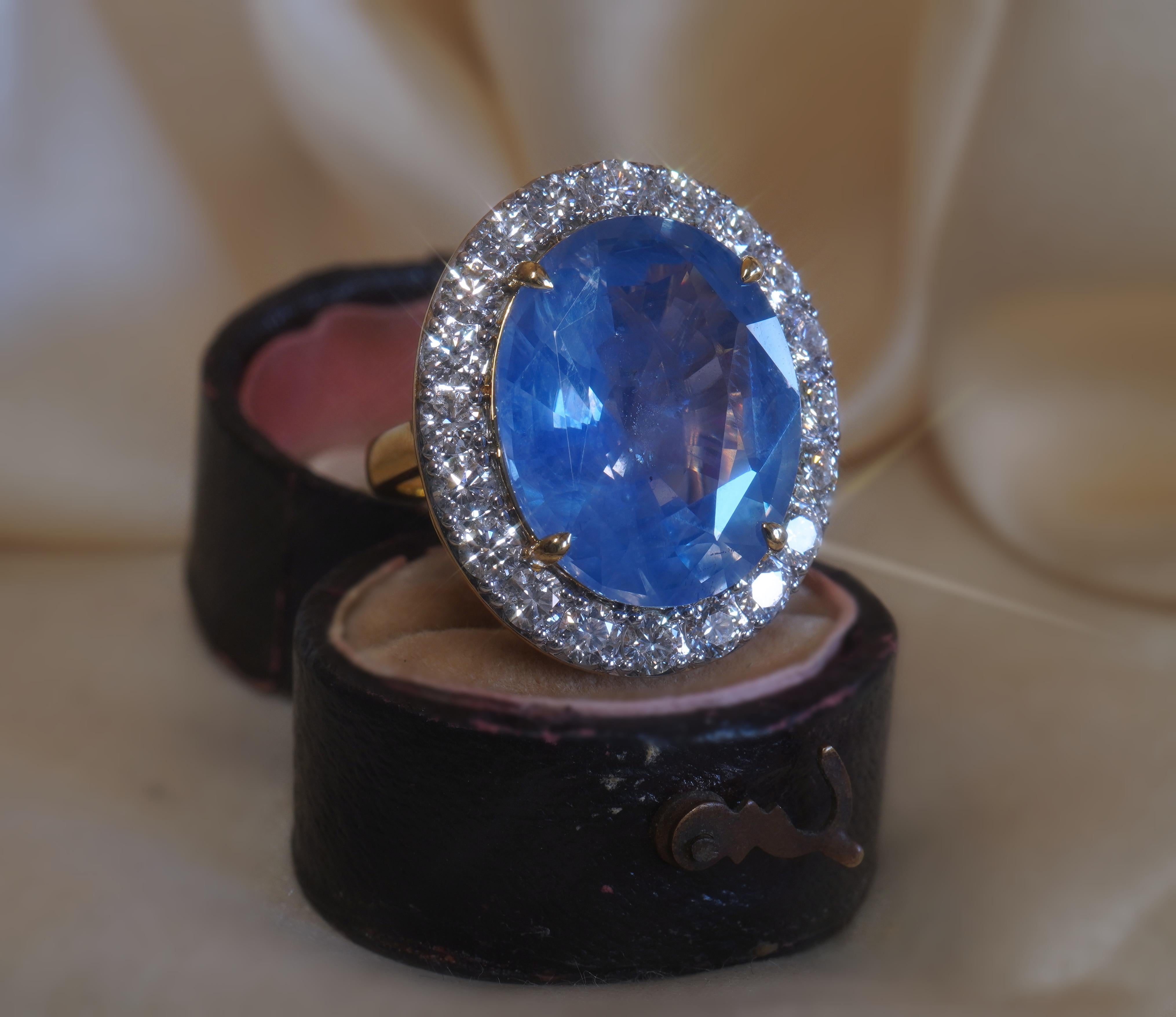 18K Sapphire Diamond Ring GIA Unheated Sri Lanka Vintage VVS Huge 21.57 Carats! For Sale 5