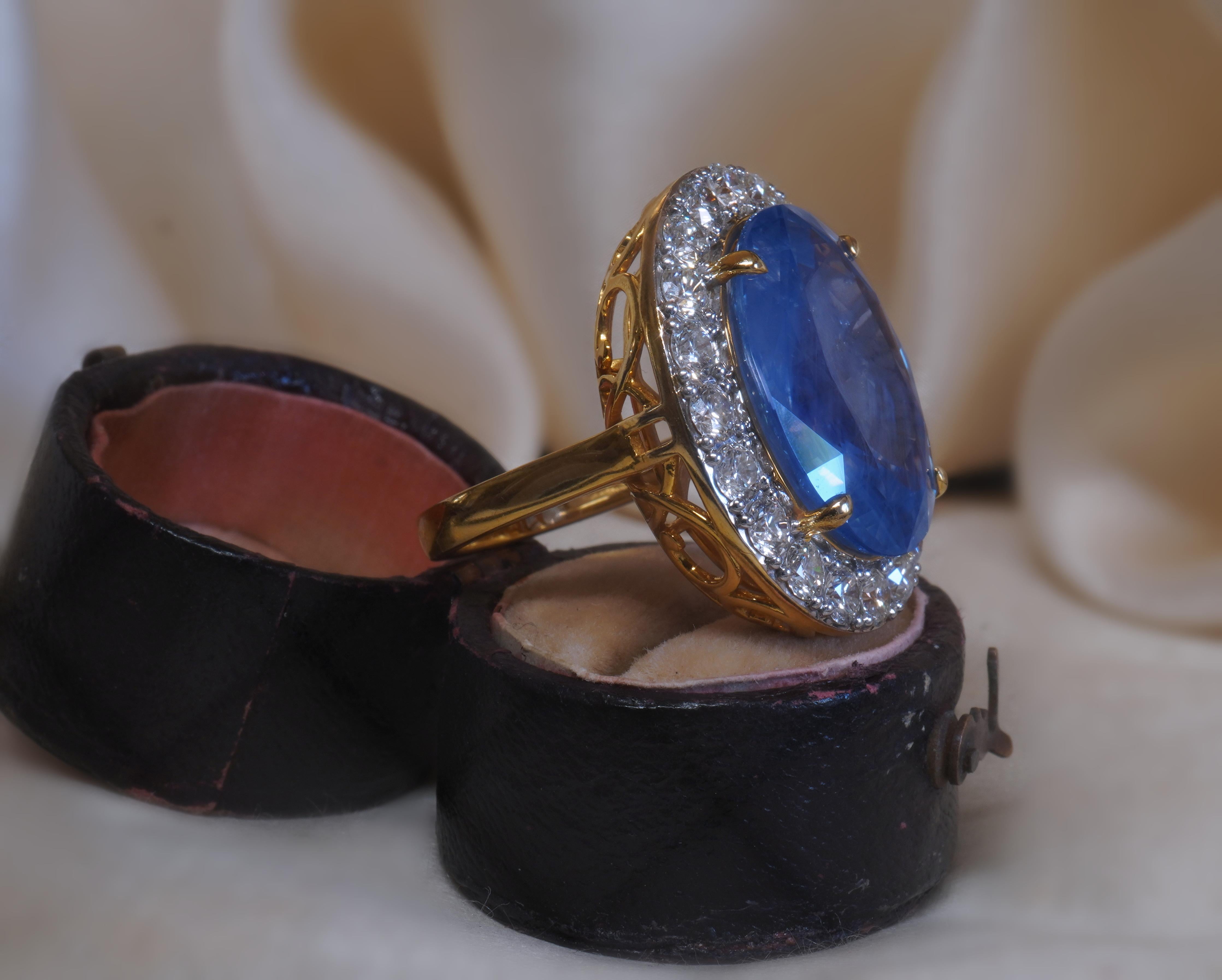 18K Sapphire Diamond Ring GIA Unheated Sri Lanka Vintage VVS Huge 21.57 Carats! For Sale 6