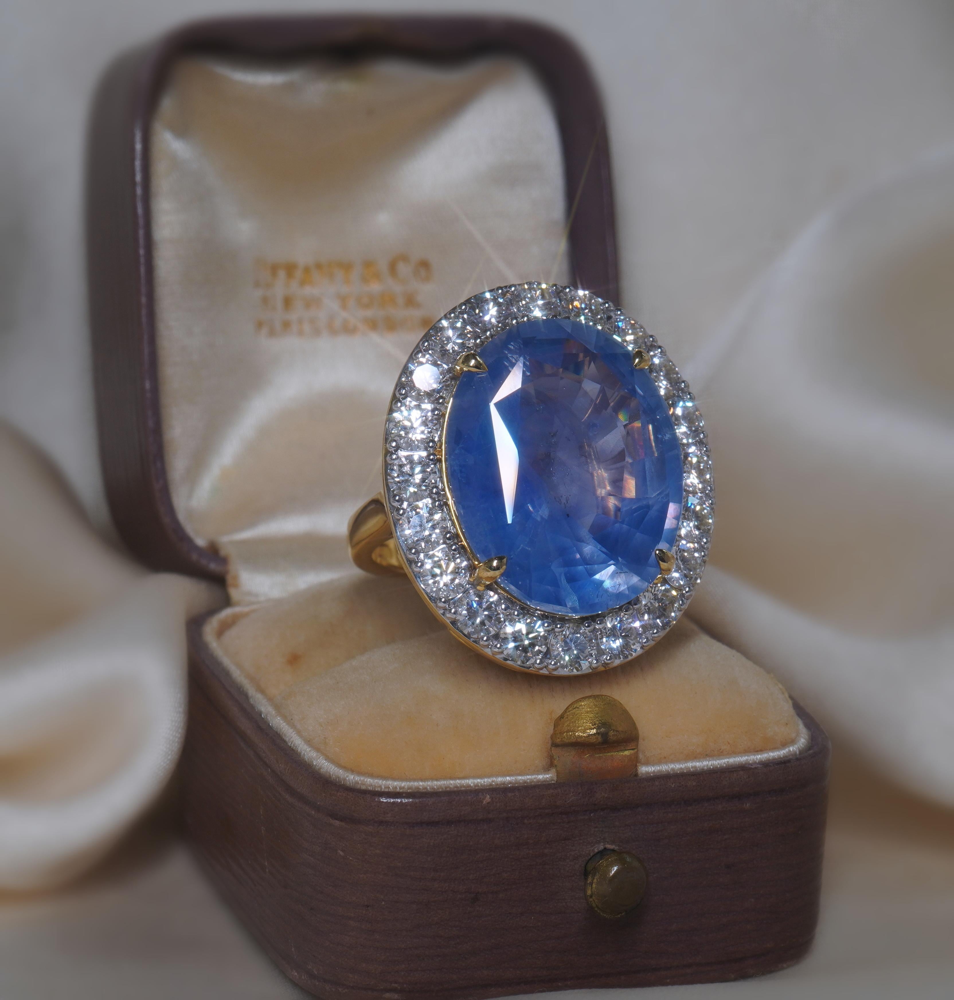 18K Sapphire Diamond Ring GIA Unheated Sri Lanka Vintage VVS Huge 21.57 Carats! For Sale 10