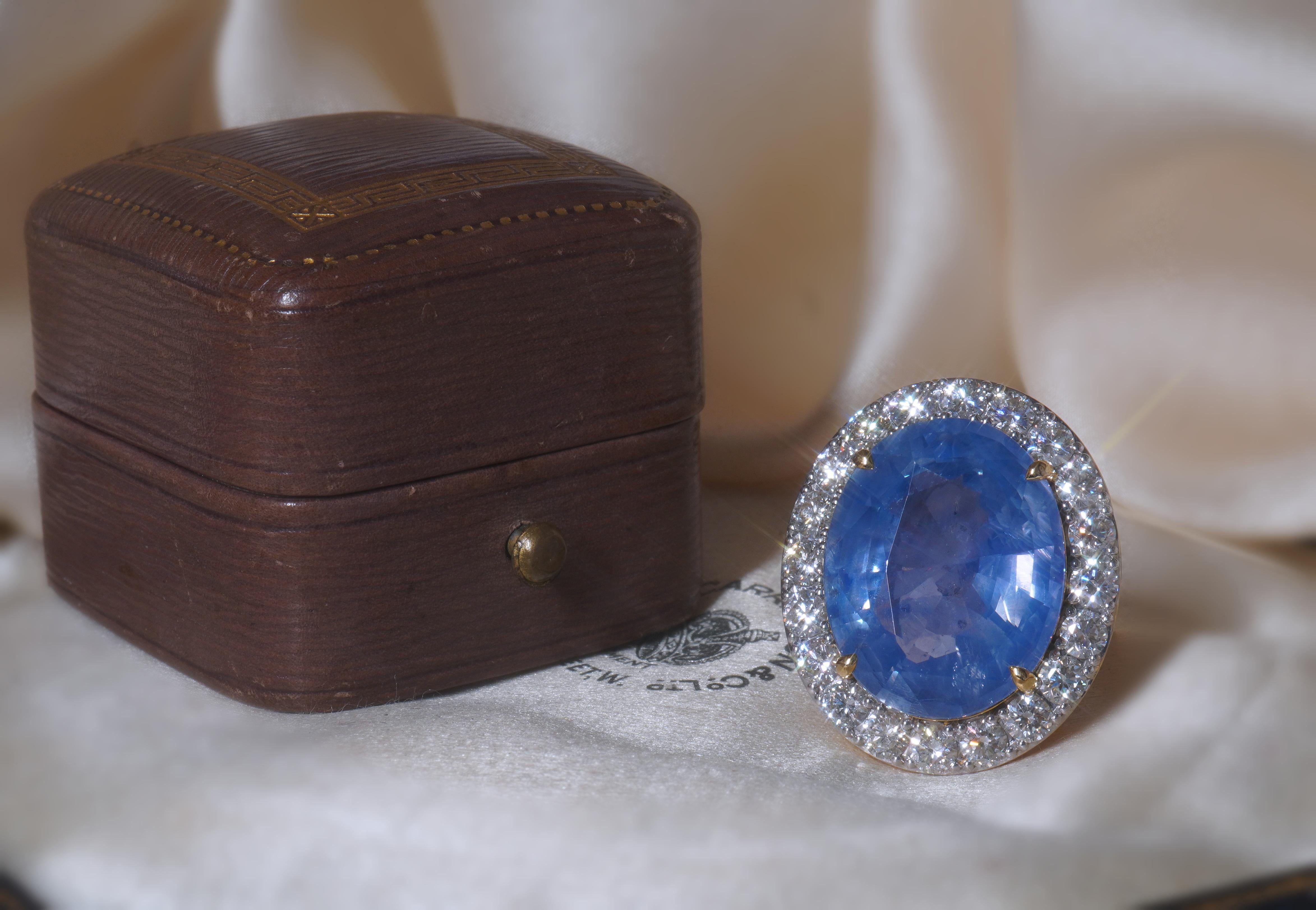 Oval Cut 18K Sapphire Diamond Ring GIA Unheated Sri Lanka Vintage VVS Huge 21.57 Carats! For Sale