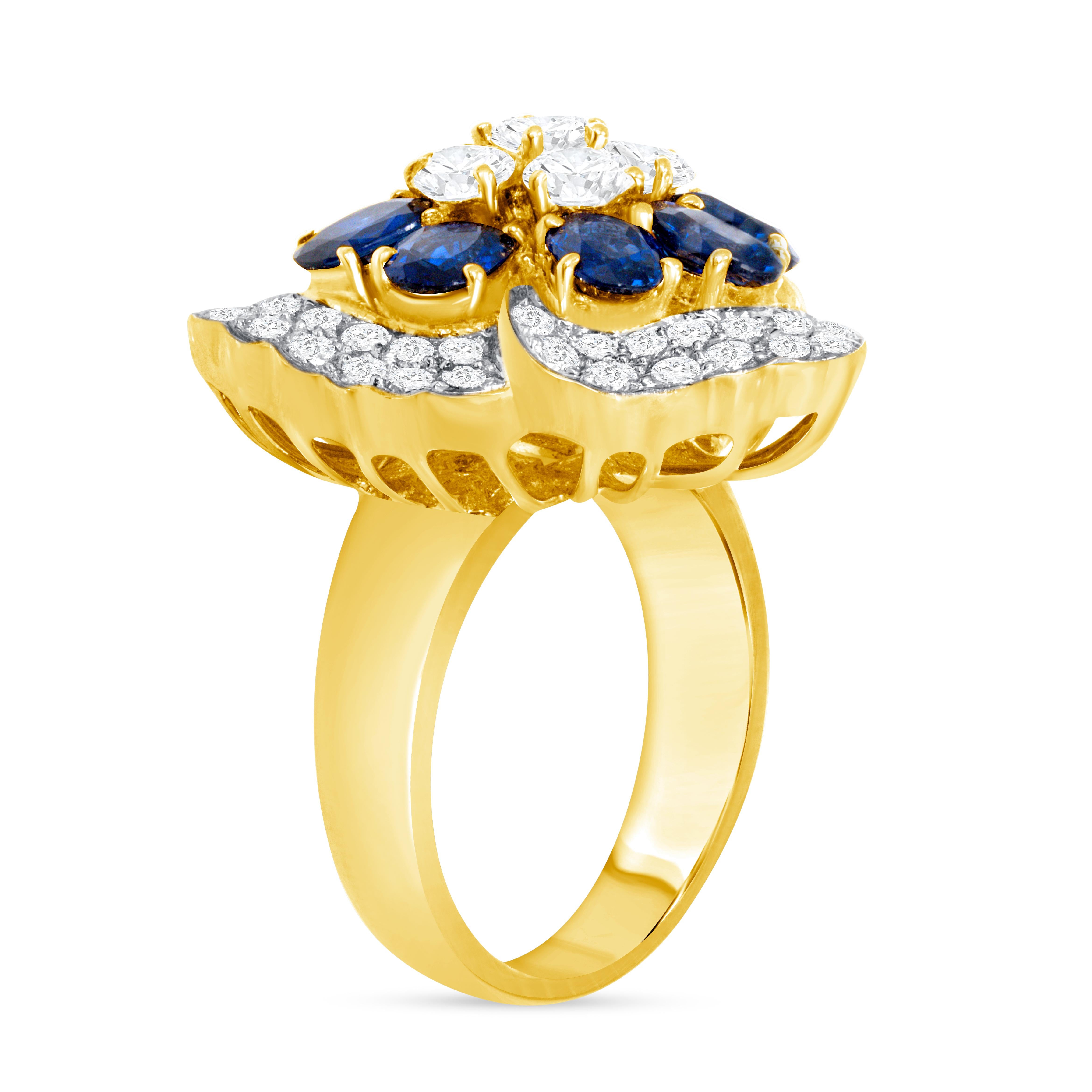 Round Cut 18K Sapphire & Genuine Diamond Ring For Sale