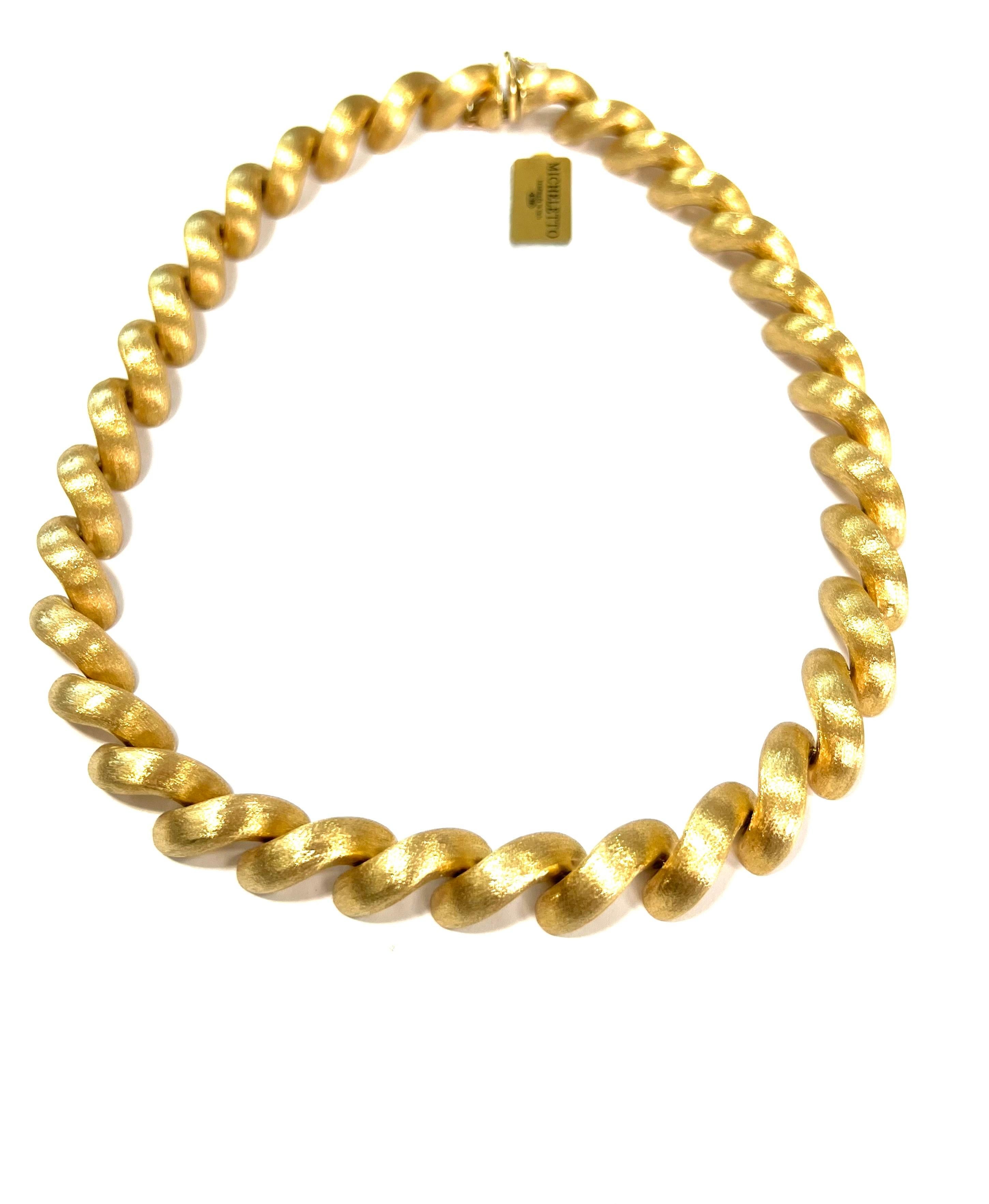 18k Satin Gold Set In New Condition For Sale In Milano, Lombardia