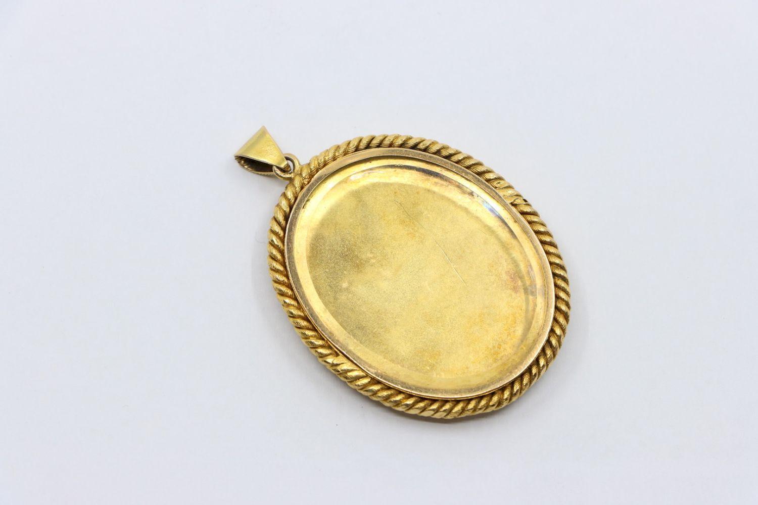 Ciondolo Angelo in porcellana di Sèvres 18K in vendita 2