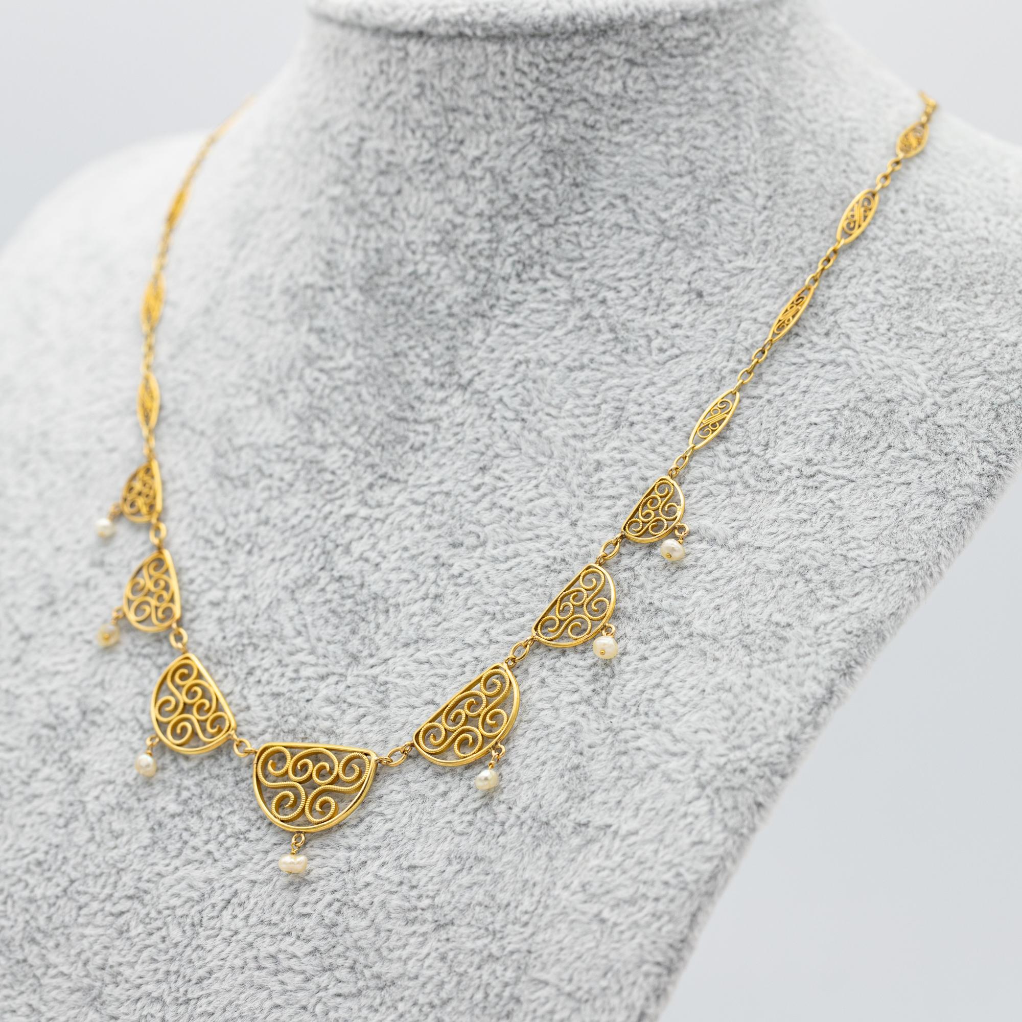 18k solid gold Belle Epoque Necklace - Filigree chain - Victorian drapery chain For Sale 4