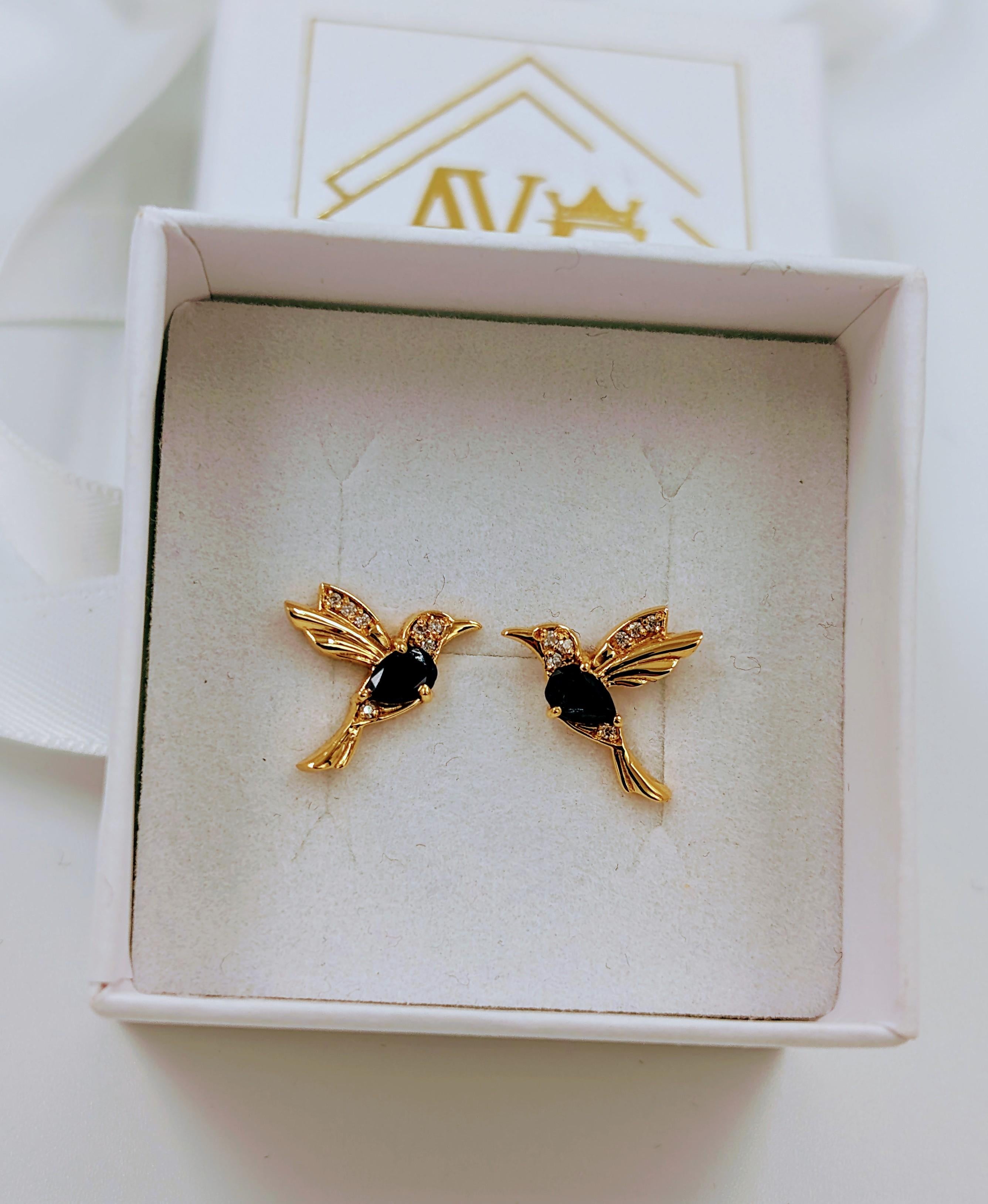 18k Solid Gold Bird Sapphire Diamond Earrings  In New Condition For Sale In Den Haag, NL