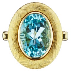 18k Solid Gold Cocktail Ring in Sky Blue Topaz