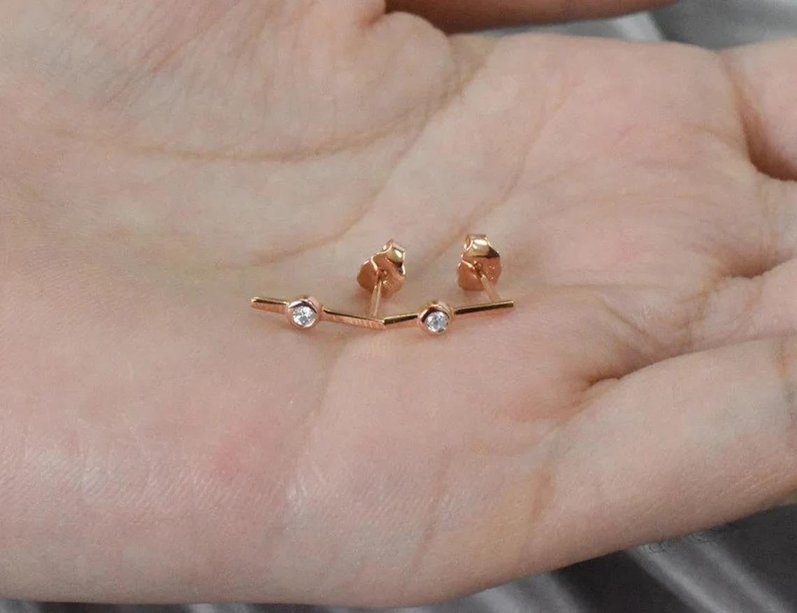 Women's or Men's 18K Solid Gold Earrings Diamond Bar Stud Earrings Solitaire Diamond Earrings For Sale