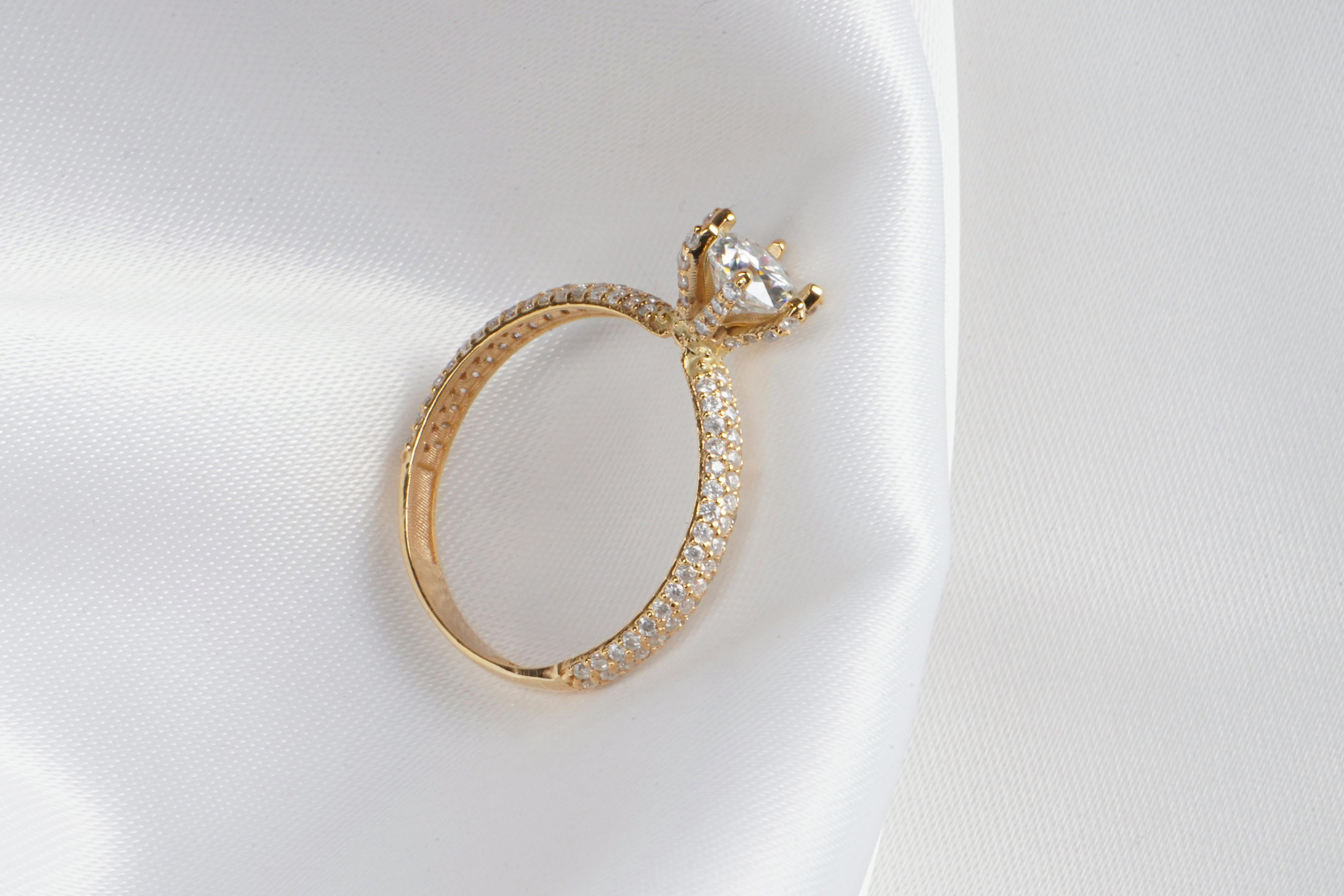 18K massiv Gold Elizabet Ring (Moderne) im Angebot